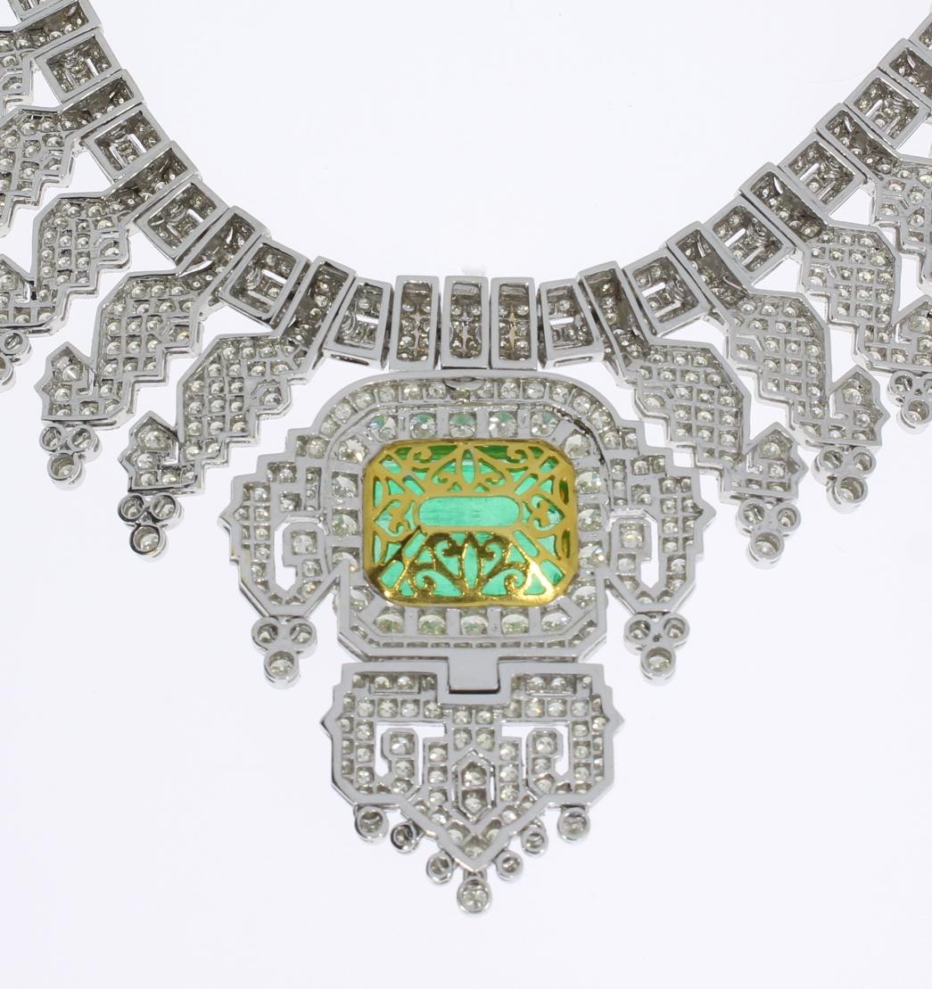 24.40 Carat Emerald Diamonds 18 Carat Gold Necklace 2
