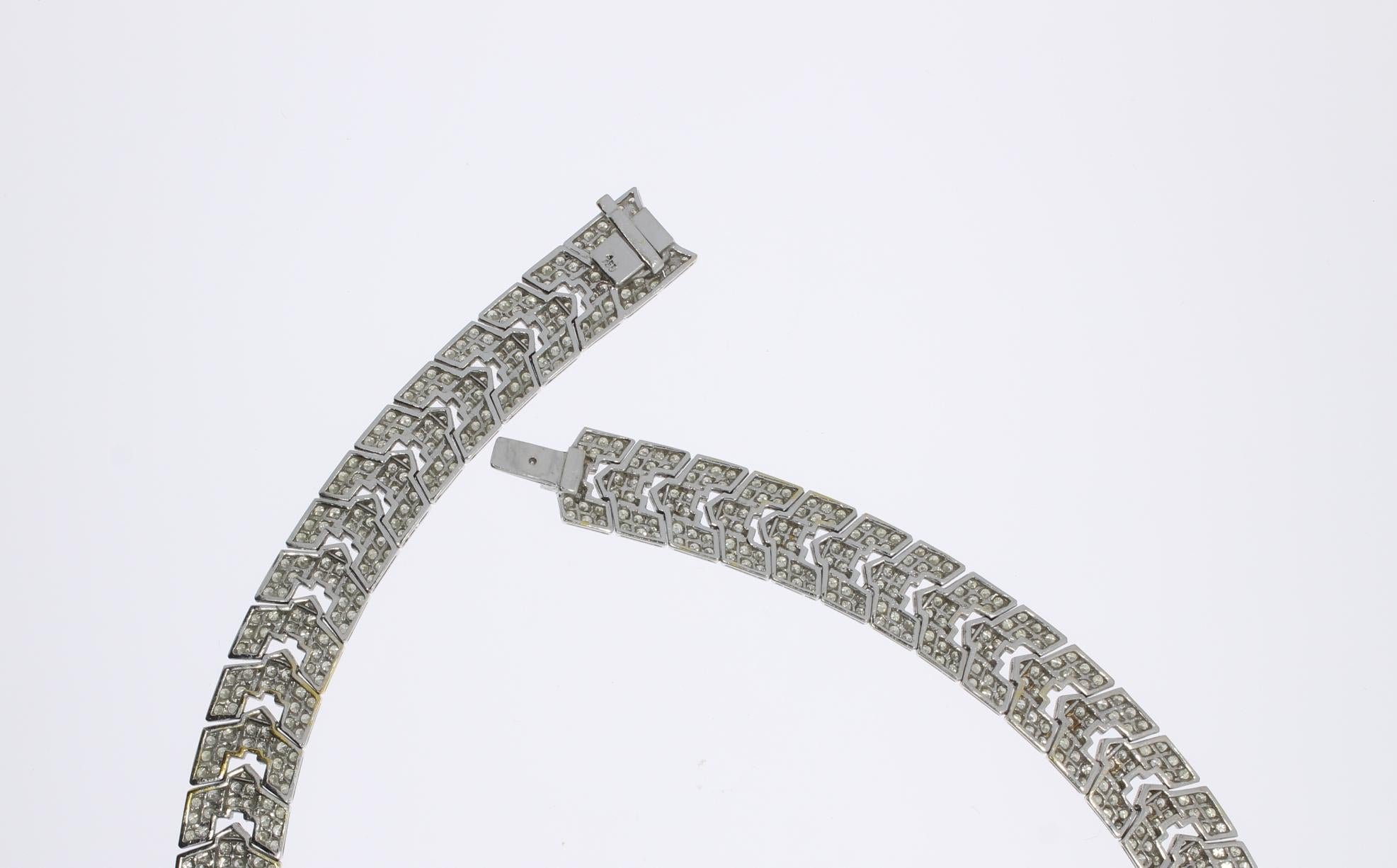 24.40 Carat Emerald Diamonds 18 Carat Gold Necklace 3