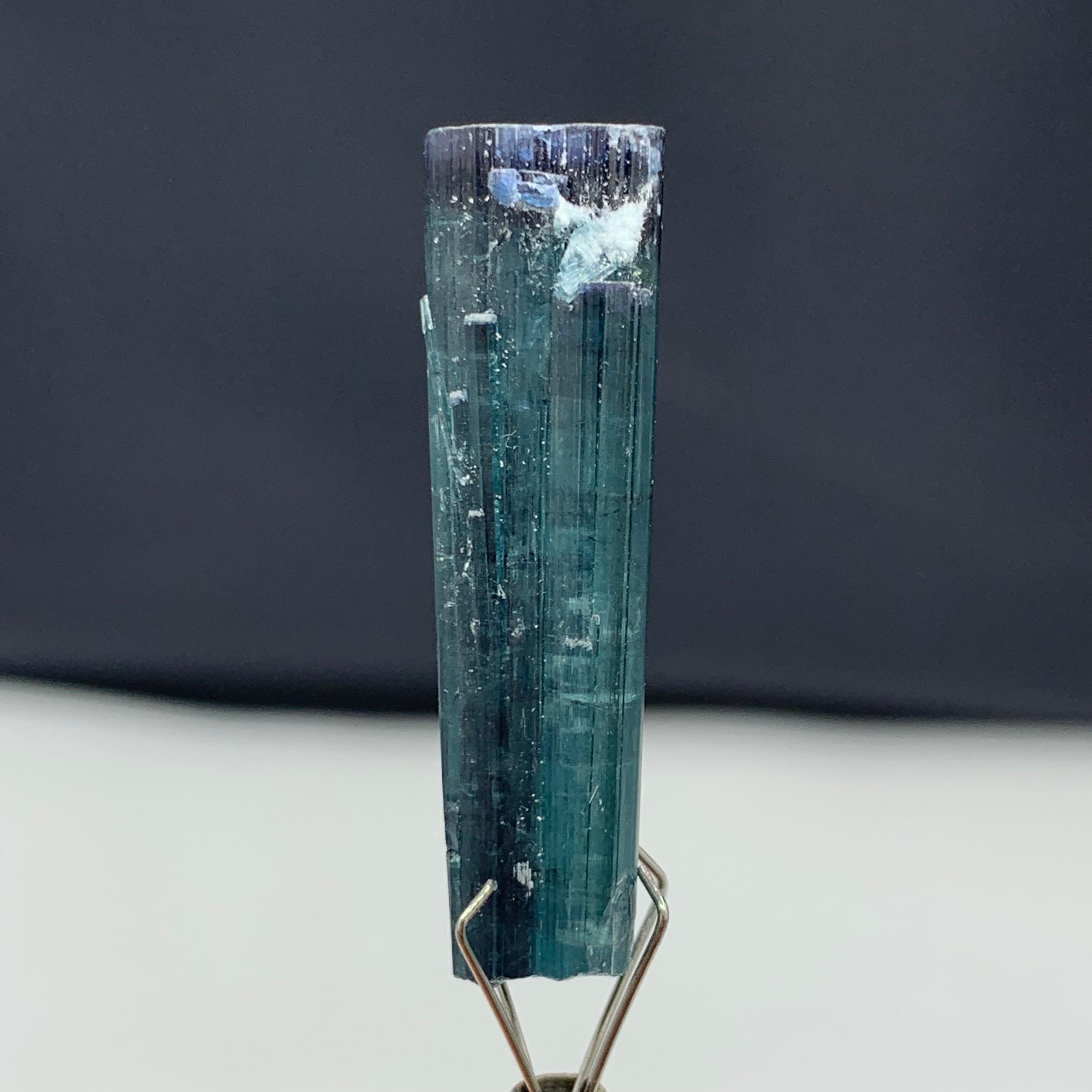 24,45 Karat schmuckvoller zweifarbiger Turmalin-Kristall aus Kunar, Afghanistan 
Gewicht: 24,45 Karat 
Abmessung: 3.3 x 1 x 0.8 Cm 
Herkunft: kunar, Afghanistan 

Turmalin ist ein kristallines Silikatmineral, in dem Bor mit Elementen wie Aluminium,