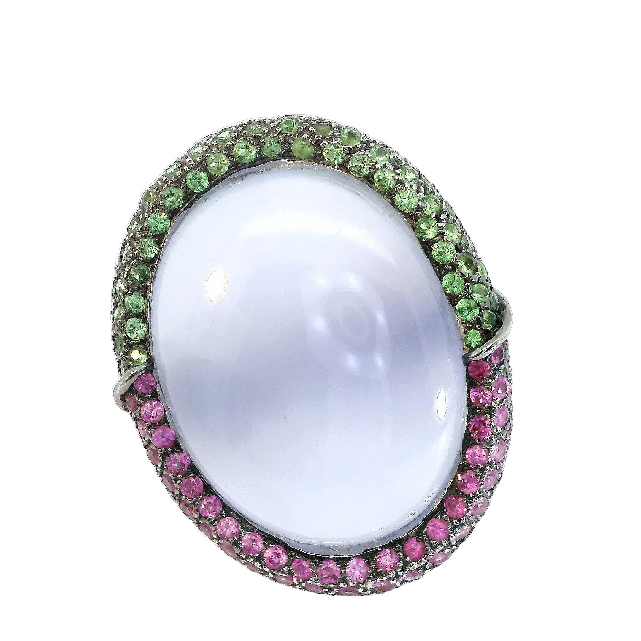 Introducing the epitome of elegance and sophistication - the mesmerizing Chalcedony Halo Ring. Prepare to be captivated by the sheer beauty and undeniable allure of this exquisite piece of jewelry.

Crafted with utmost precision and attention to
