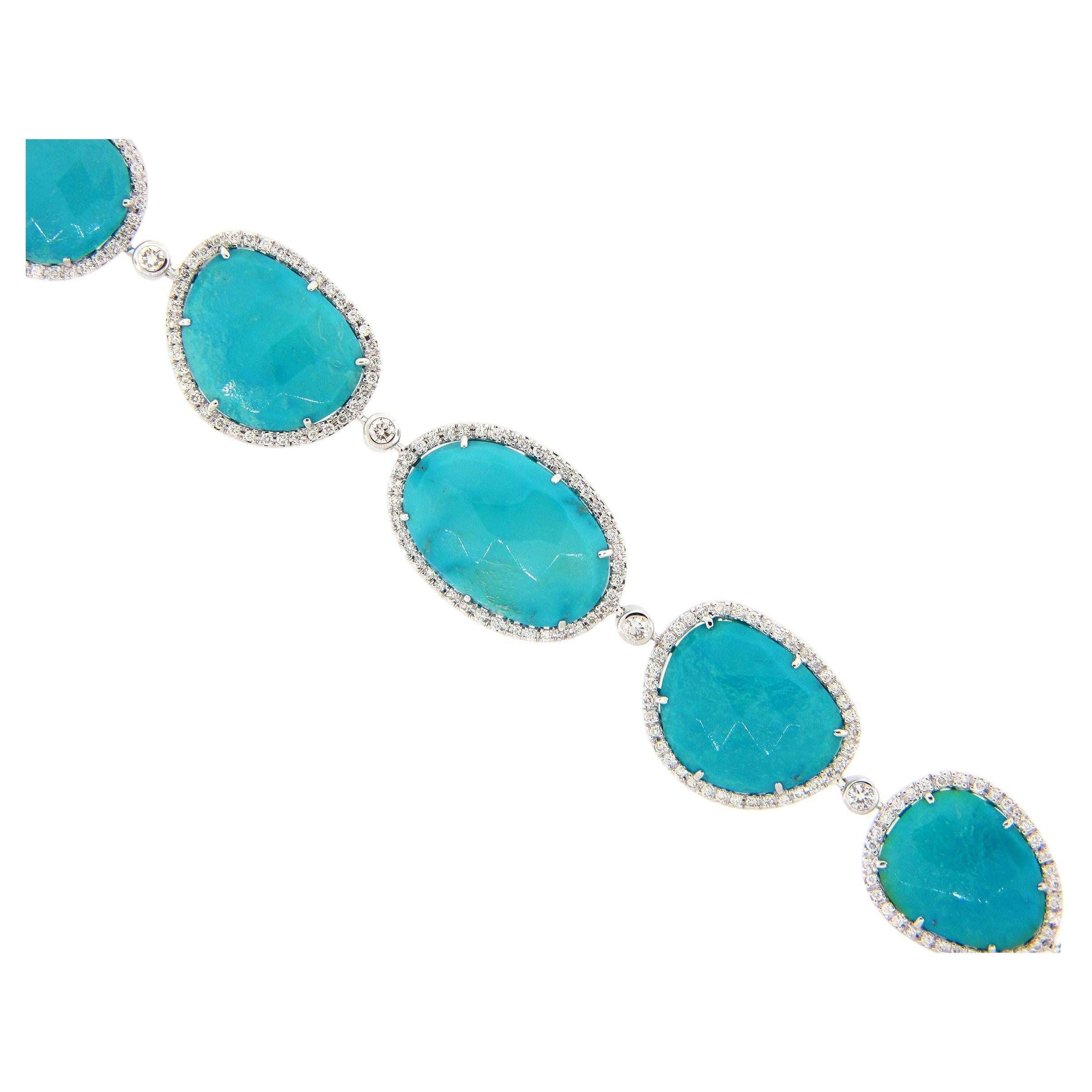 Pulsera de oro blanco con turquesa talla rosa y diamantes de 24.74 quilates