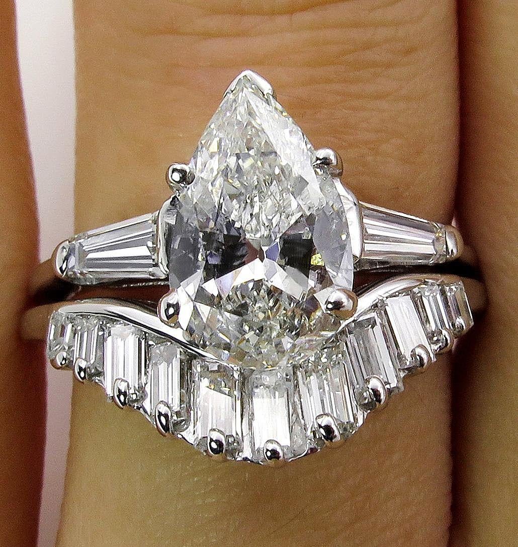 2.44 Carat Estate Vintage Pear Shaped Diamond White Gold Ring Wedding Set 2