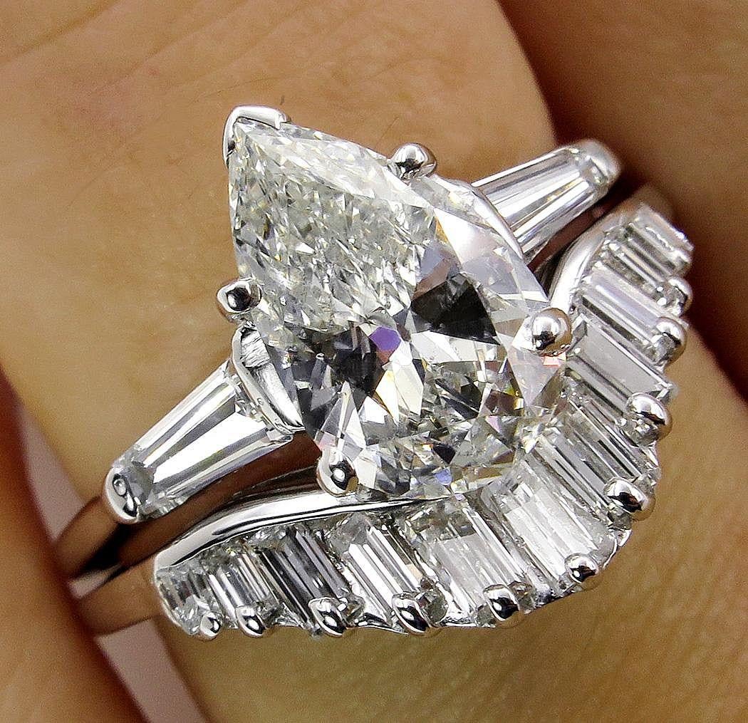 2.44 Carat Estate Vintage Pear Shaped Diamond White Gold Ring Wedding Set 3