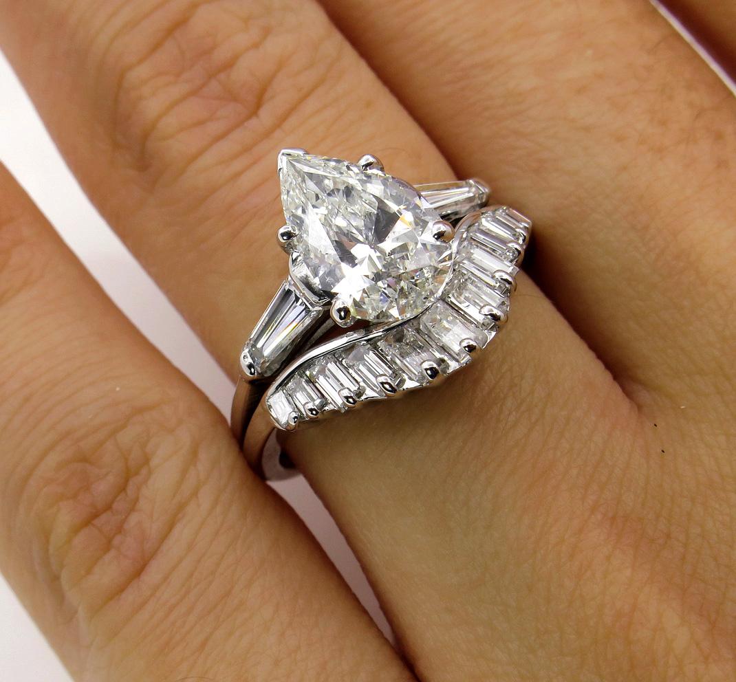 2.44 Carat Estate Vintage Pear Shaped Diamond White Gold Ring Wedding Set 4