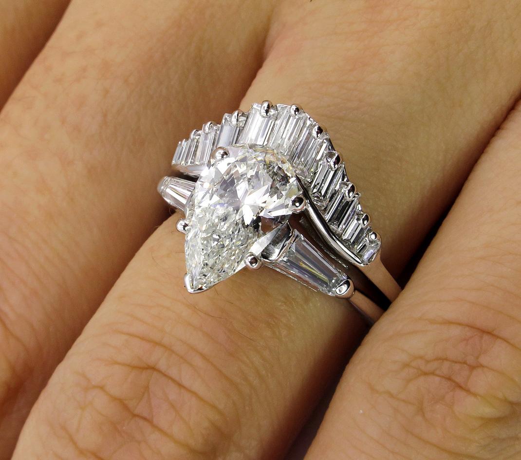2.44 Carat Estate Vintage Pear Shaped Diamond White Gold Ring Wedding Set 5