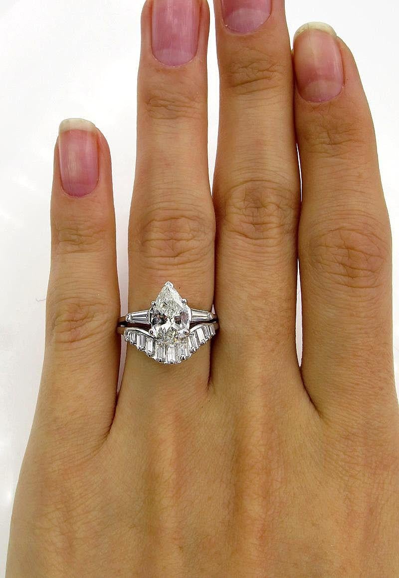 2.44 Carat Estate Vintage Pear Shaped Diamond White Gold Ring Wedding Set 7
