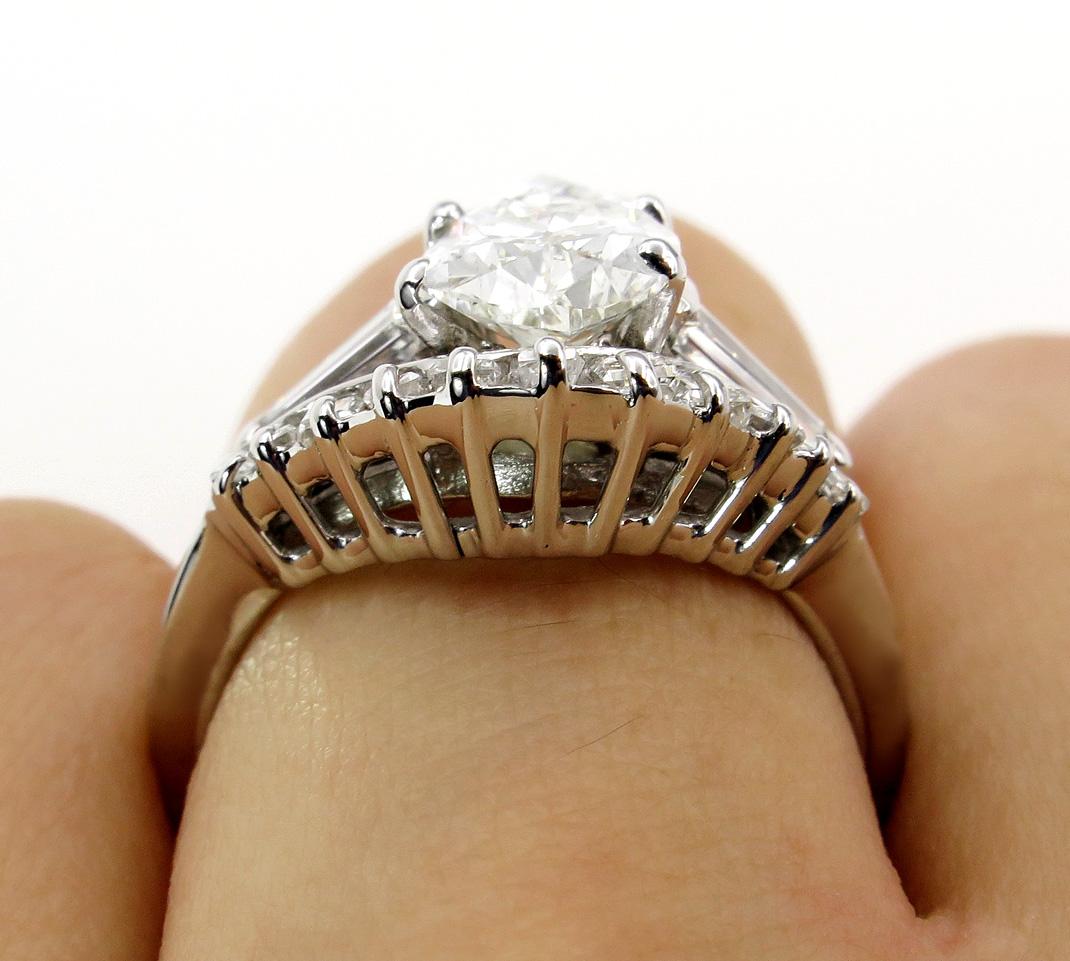 2.44 Carat Estate Vintage Pear Shaped Diamond White Gold Ring Wedding Set 9