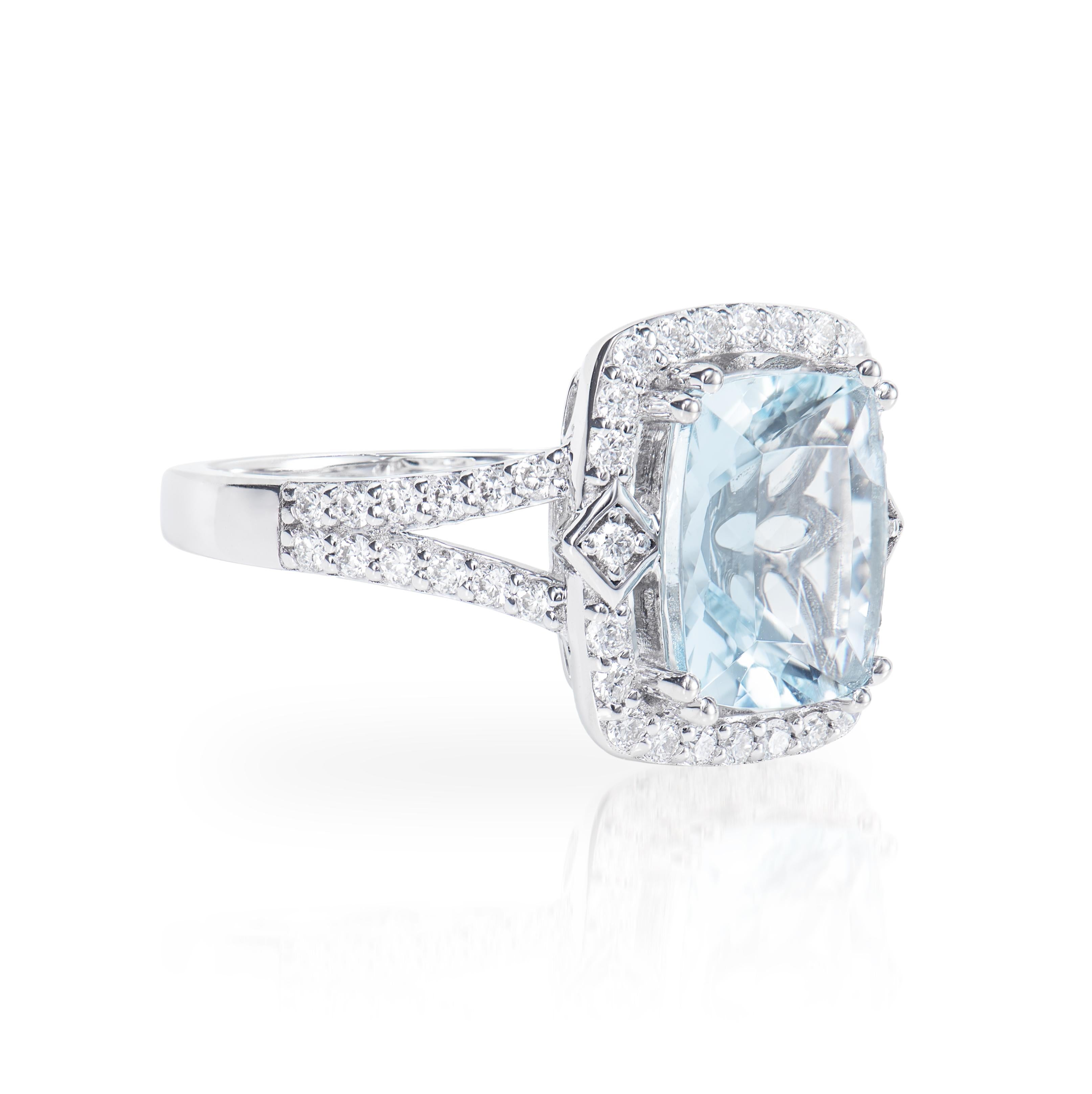 This collection features an array of aquamarines with an icy blue hue that is as cool as it gets! Accented with White Diamonds these Ring are made in white gold and present a classic yet elegant look. 

Aquamarine Elegant Ring in 18Karat Whtie Gold