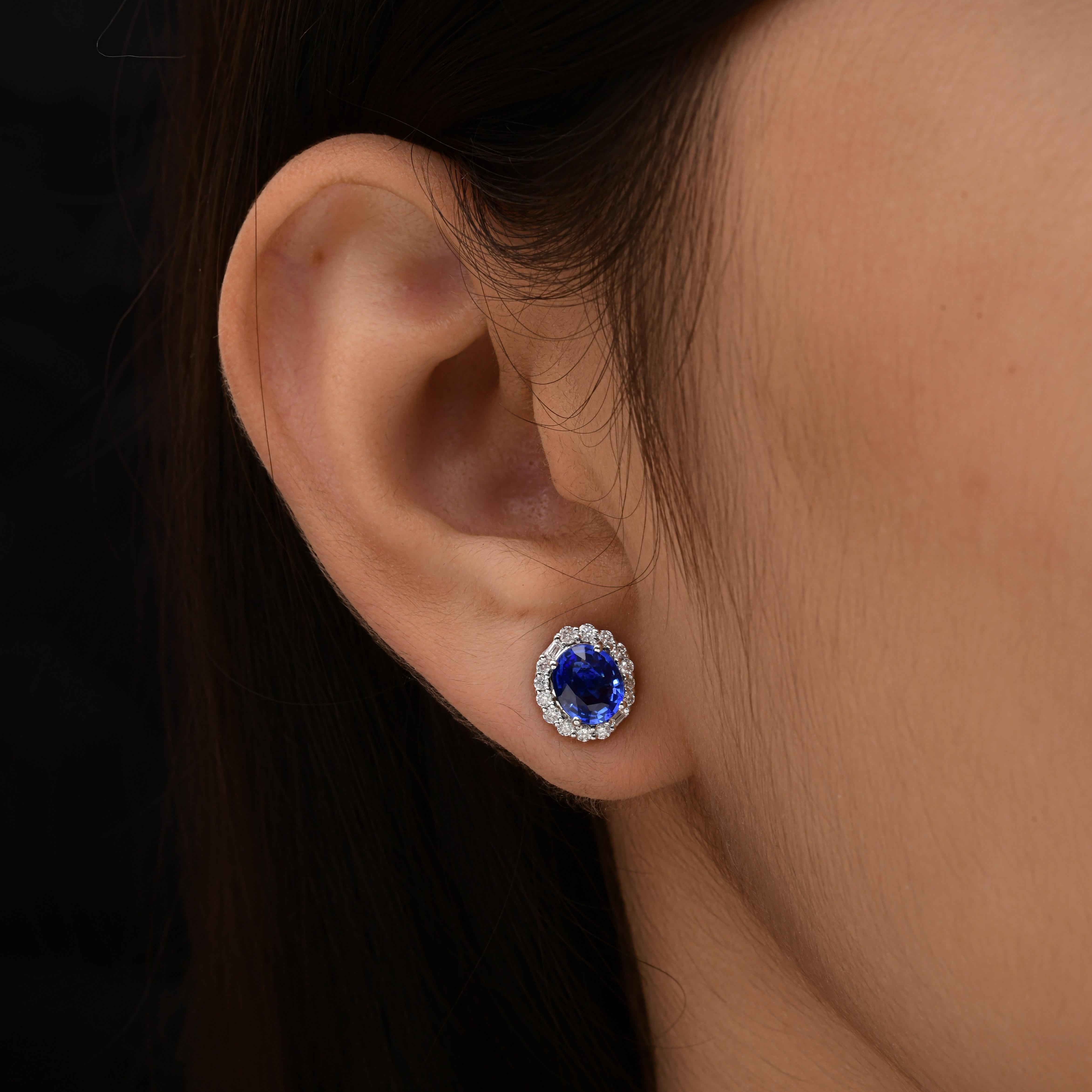 Moderne Boucles d'oreilles en or blanc 18 carats avec saphir bleu de 2,45 carats et diamants de 0,45 carat SI/H en vente