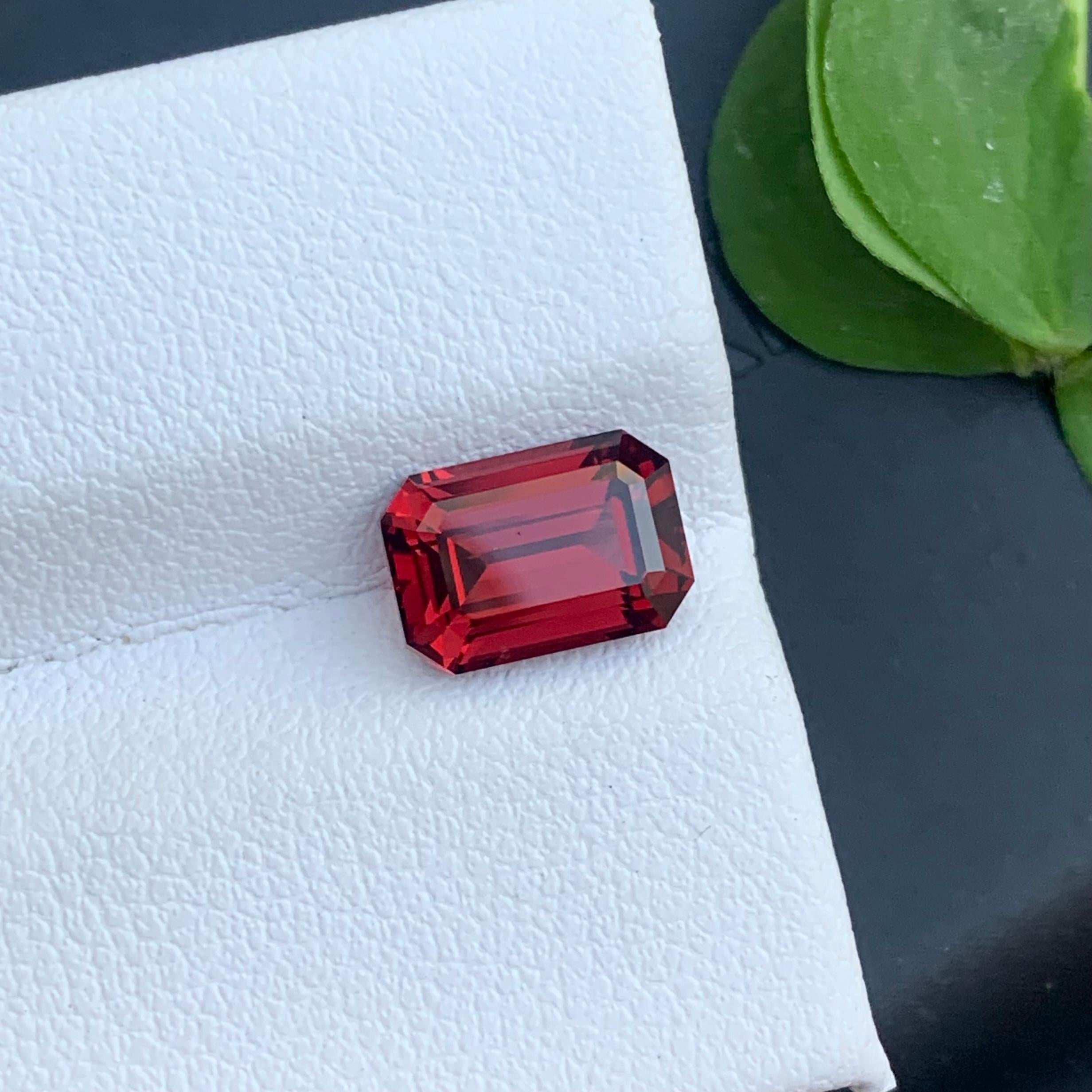 2.45 Carat Gorgeous Emerald Cut Red Tanzanian Rhodolite Garnet Emerald Cut For Sale 1