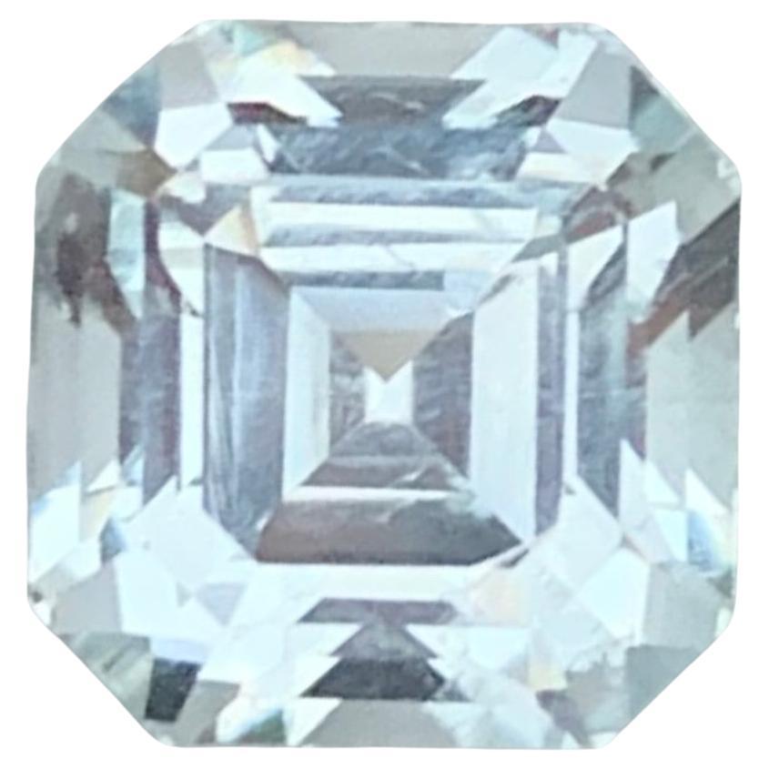 2.45 Carat Natural Loose Aquamarine Octagon Shape Gemstone (Aigue-marine libre en forme d'octogone) en vente