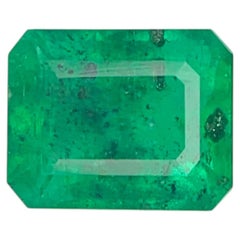 Gemma di smeraldo naturale sciolta da 2.45 carati proveniente da Swat, Pakistan