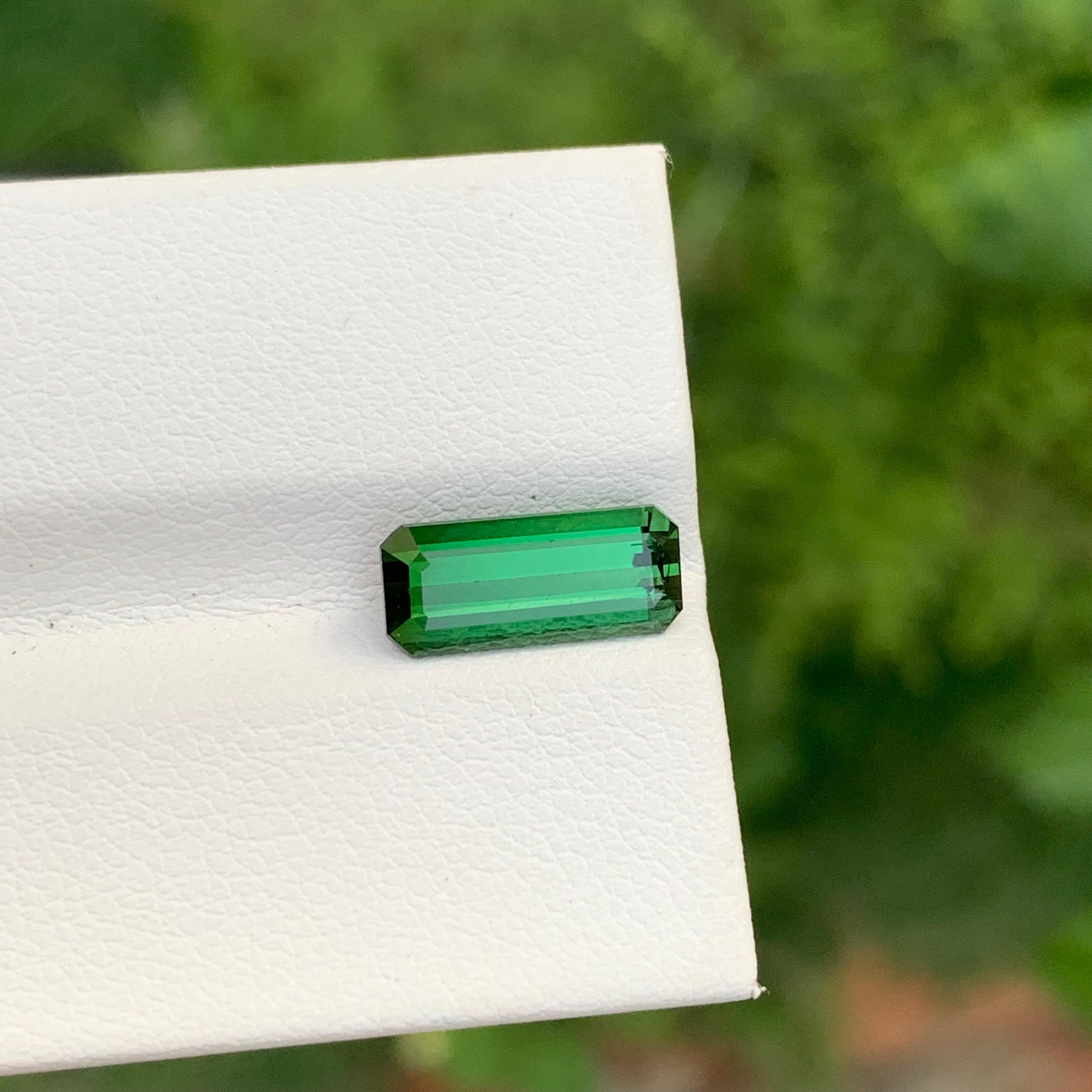 Tormalina verde sfusa

Peso: 2,45 Carati
Dimensioni: 11,7 x 5,1 x 4,3 mm
Colore: Verde
Origine: Afghanistan
Certificato: Su richiesta
Trattamento: Non

La tormalina è una gemma affascinante nota per la sua notevole varietà di colori, che la rende