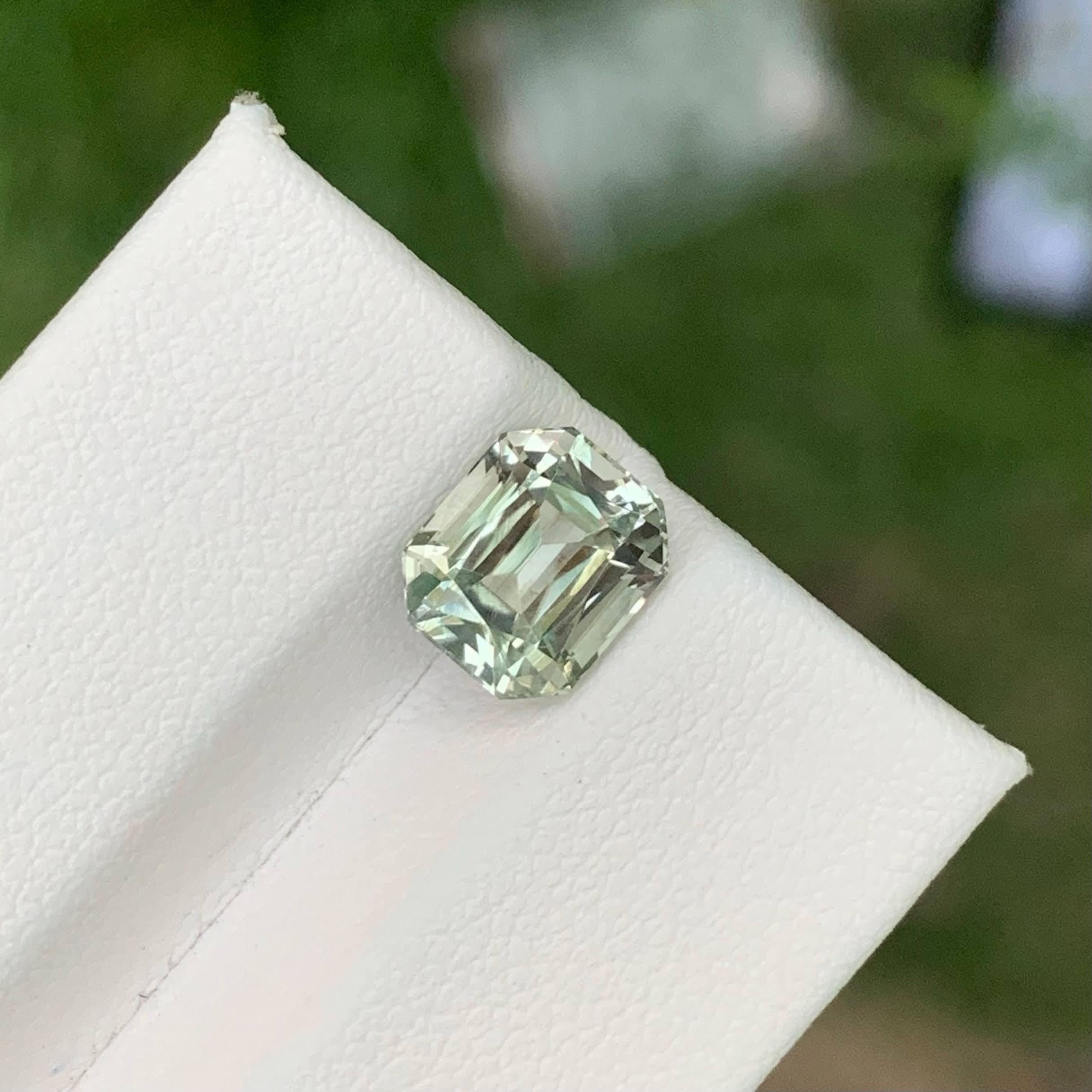 2.45 Carat Natural Loose Greenish Amethyst Stone Cushion Cut African Gemstone (pierre précieuse africaine) Unisexe en vente