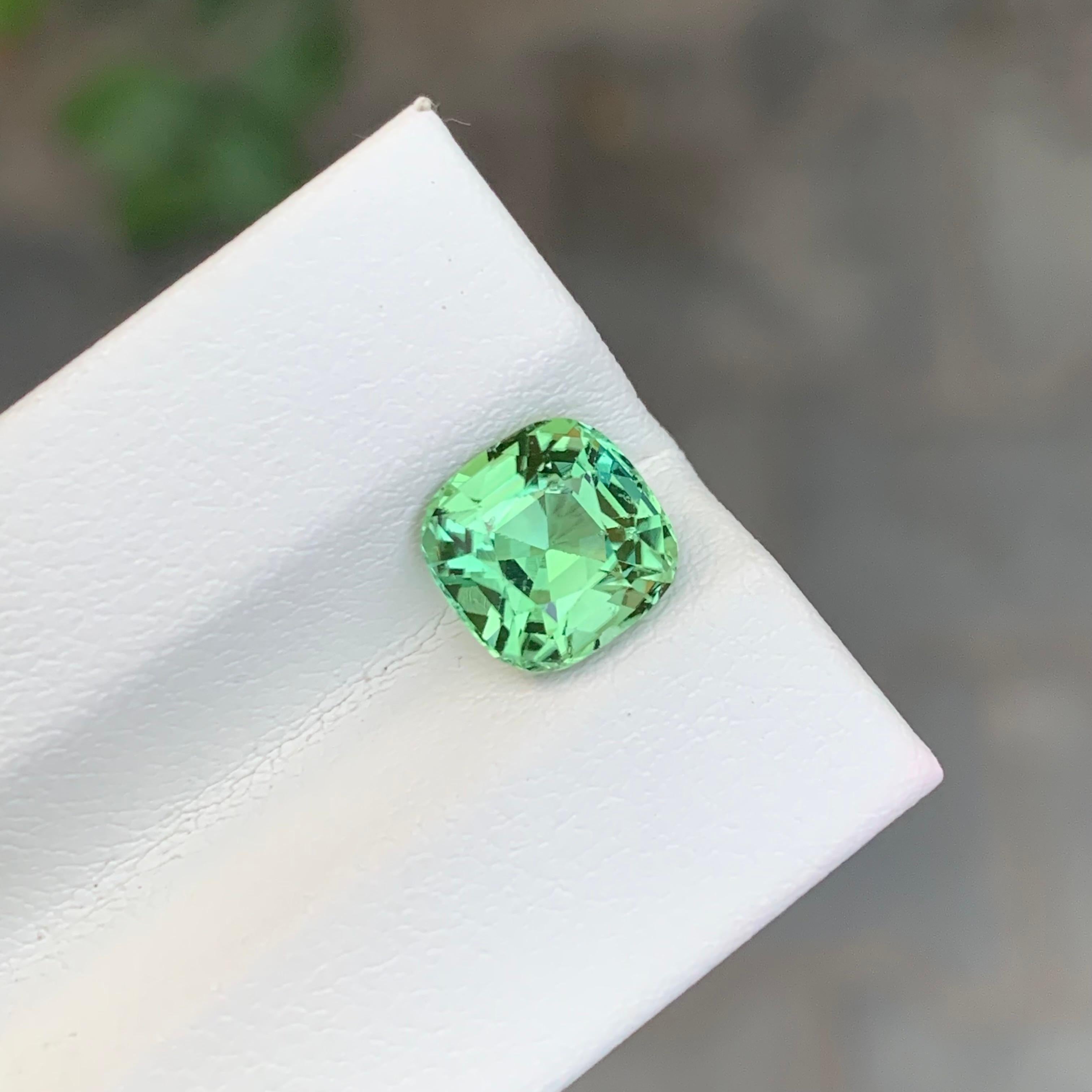 2.45 Carat Natural Loose Mint Green Tourmaline Cushion Shape Gem en vente 7