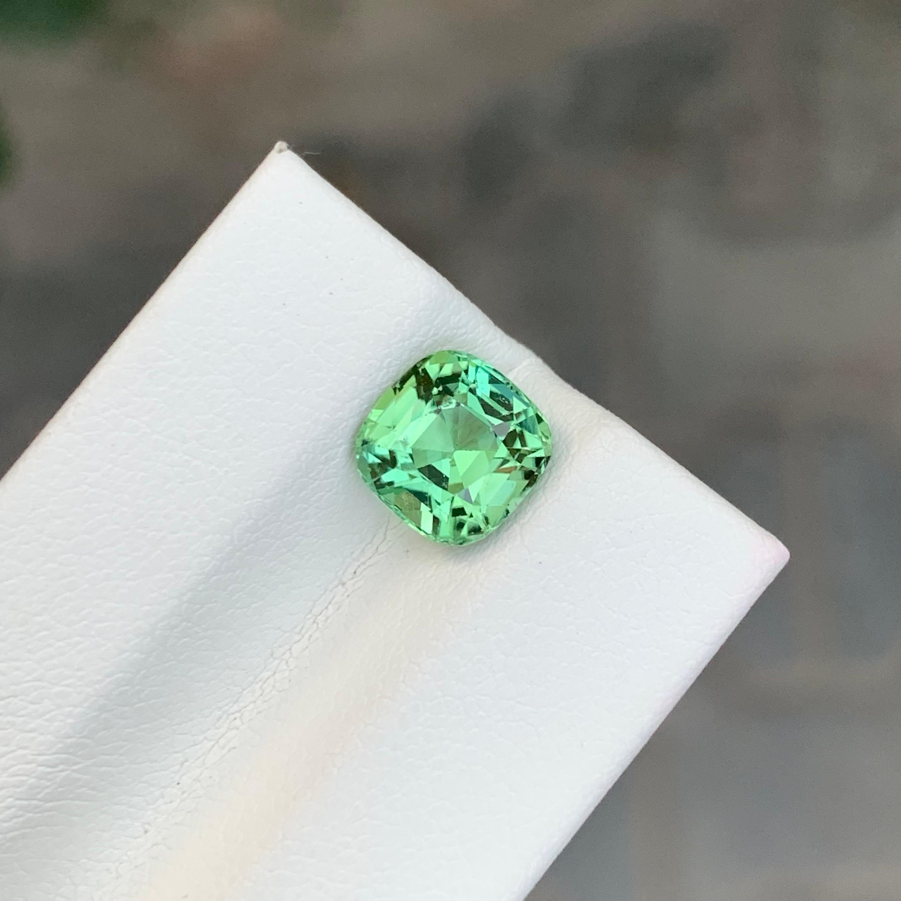 2.45 Carat Natural Loose Mint Green Tourmaline Cushion Shape Gem Neuf - En vente à Peshawar, PK