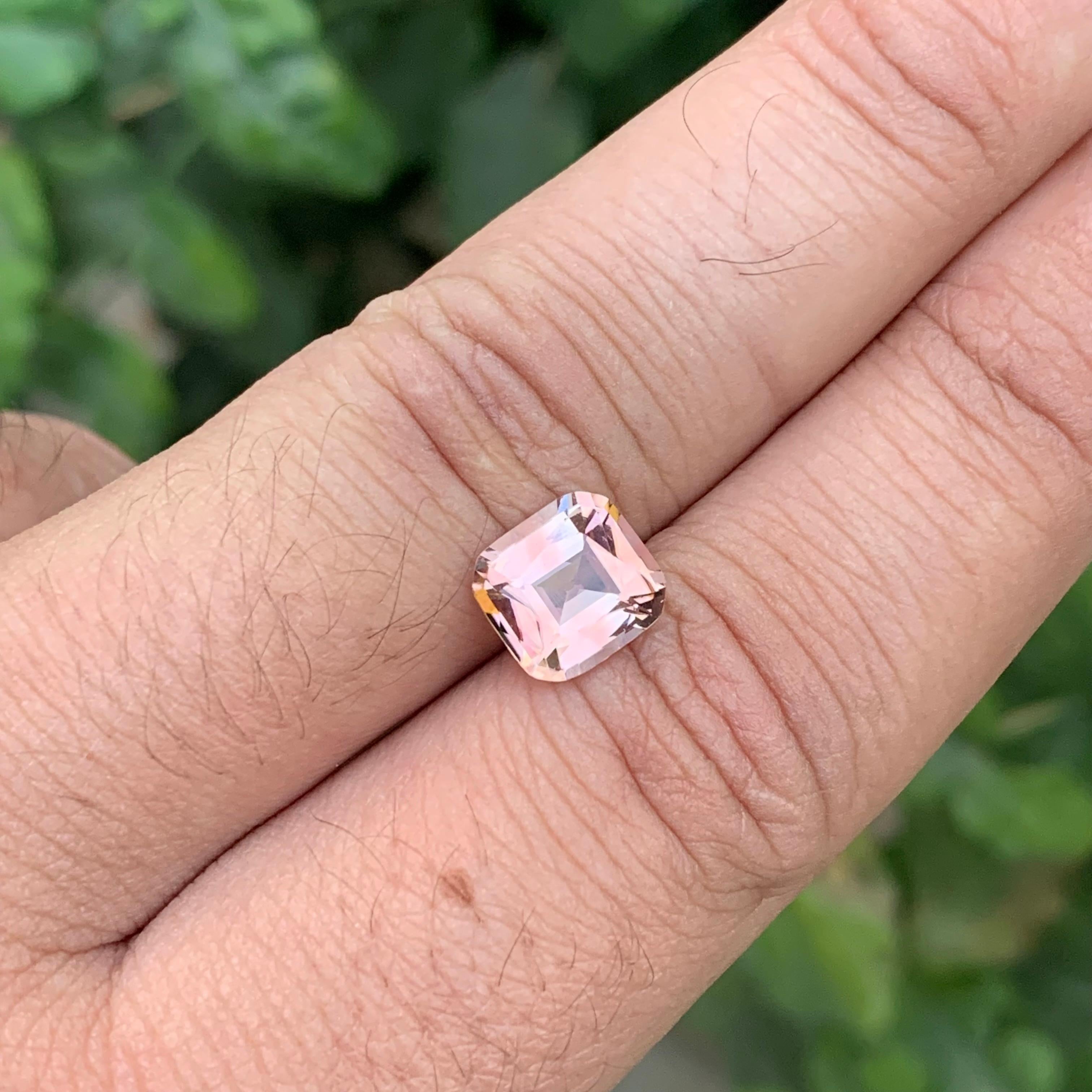 2.45 Carat Natural Loose Peachy Pink Tourmaline Cushion Shape Gem en vente 4
