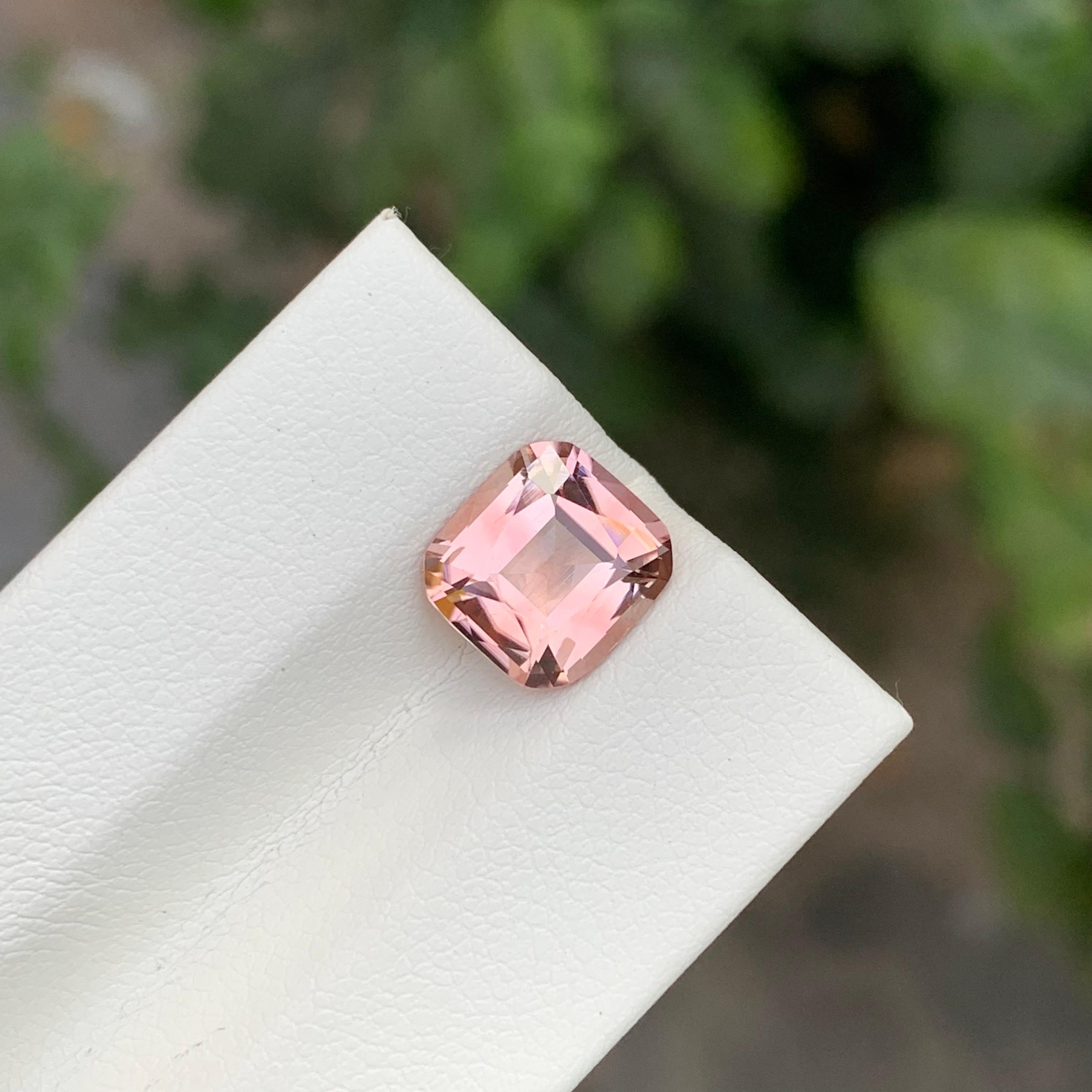 Taille coussin 2.45 Carat Natural Loose Peachy Pink Tourmaline Cushion Shape Gem en vente