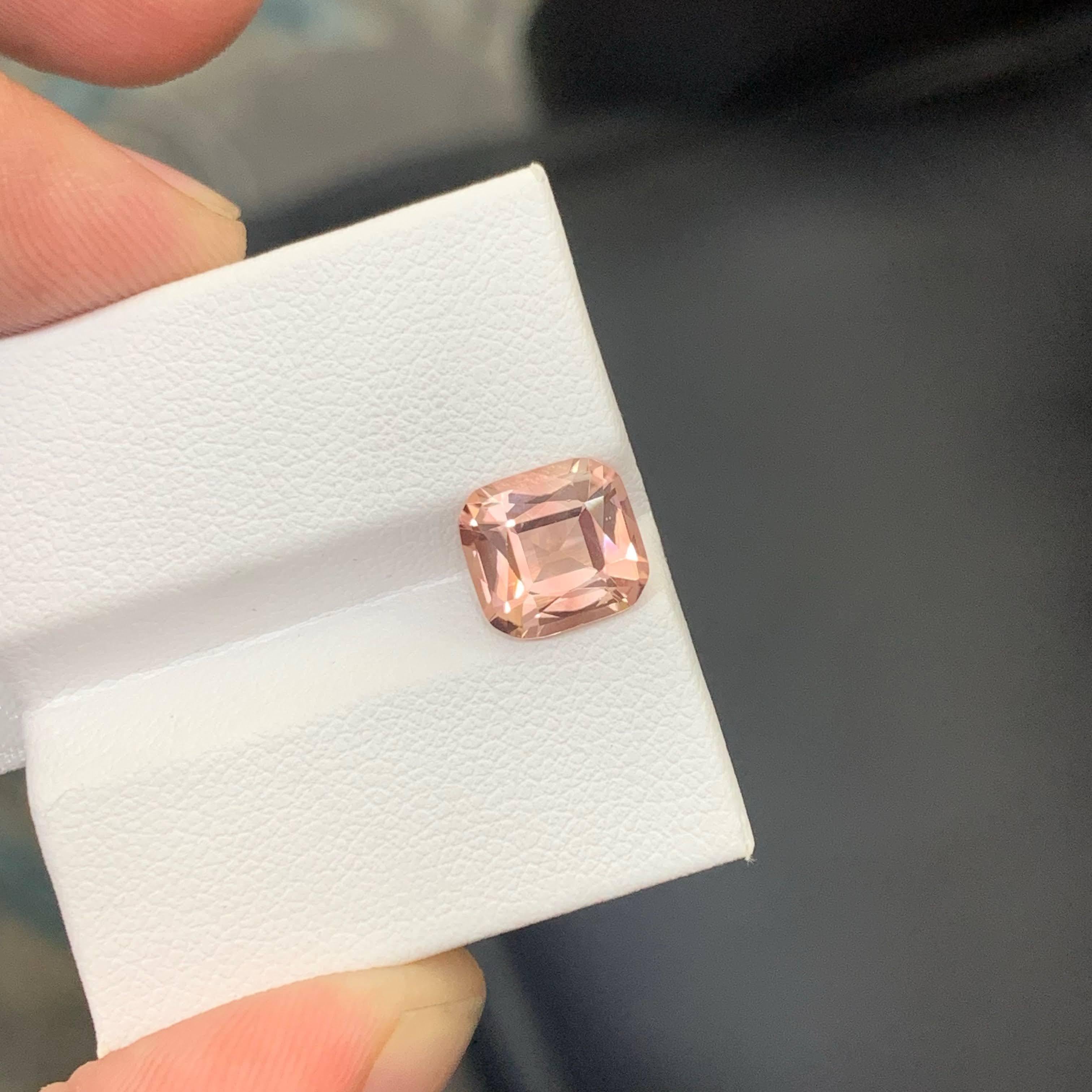 2,45 Carati di tormalina rosa naturale sciolta con taglio a cuscino Gemma africana in vendita 1