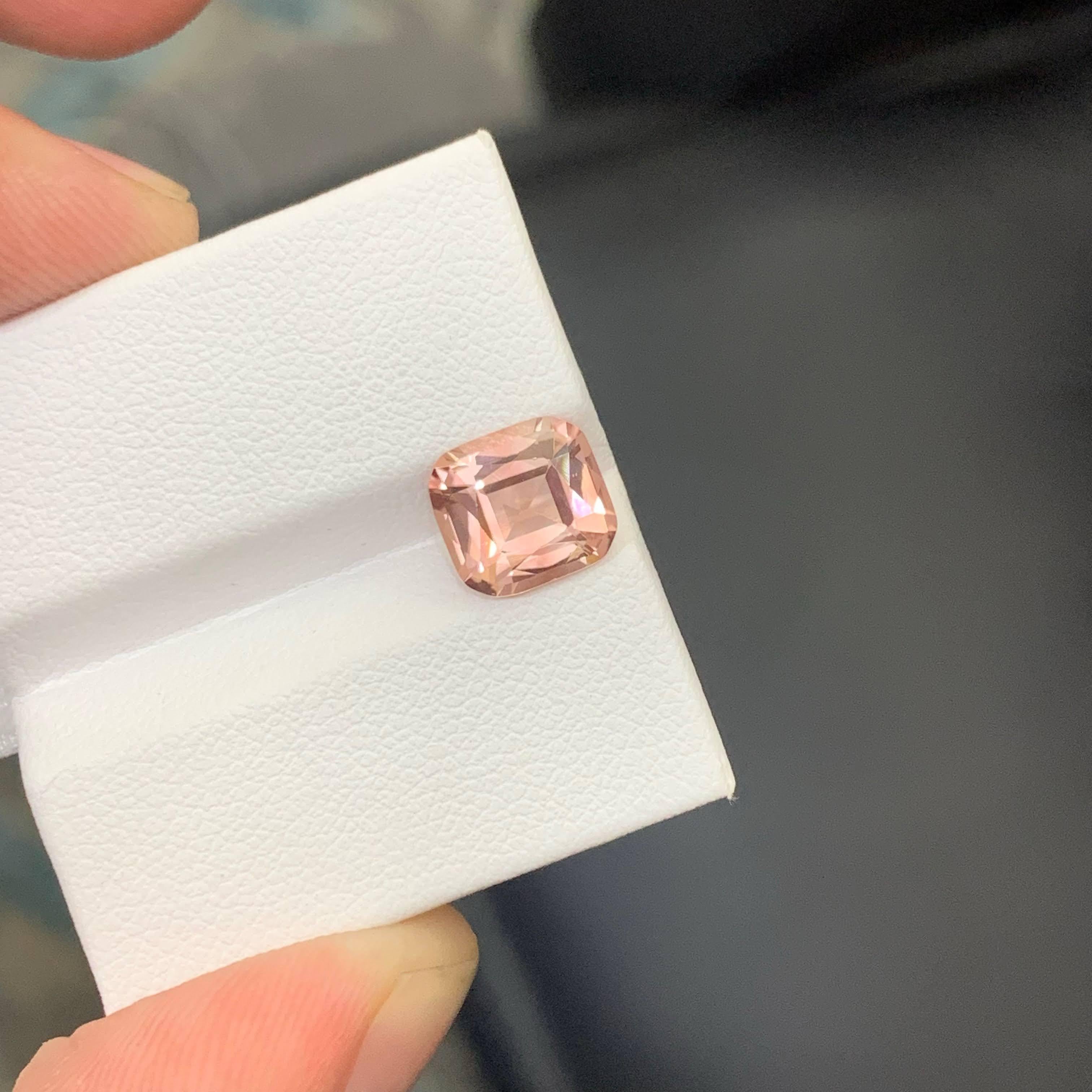 2,45 Carati di tormalina rosa naturale sciolta con taglio a cuscino Gemma africana in vendita 3