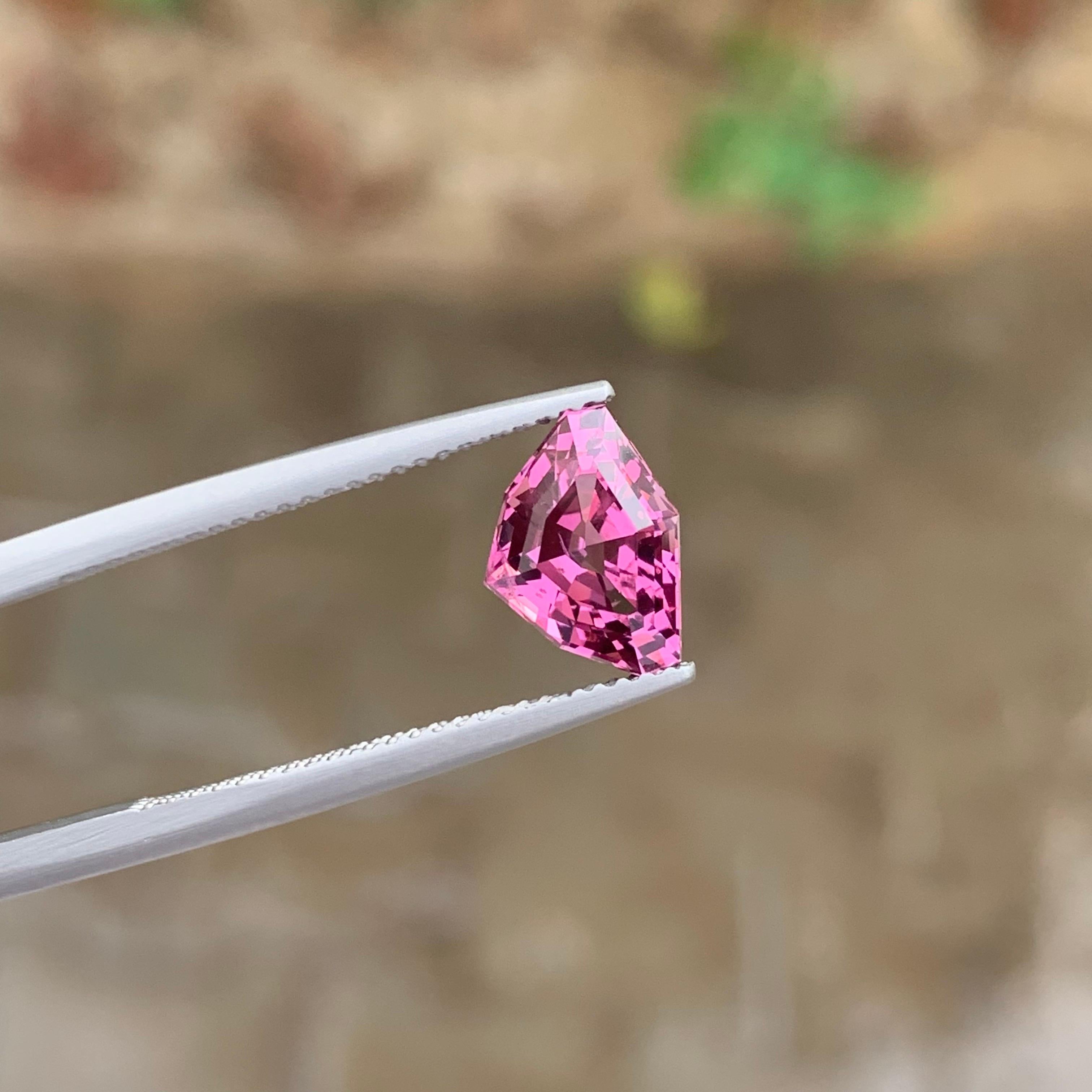 2.45 Carat Natural Loose Pink Spinel Bat Shape Gemstone From Tanzania For Sale 3