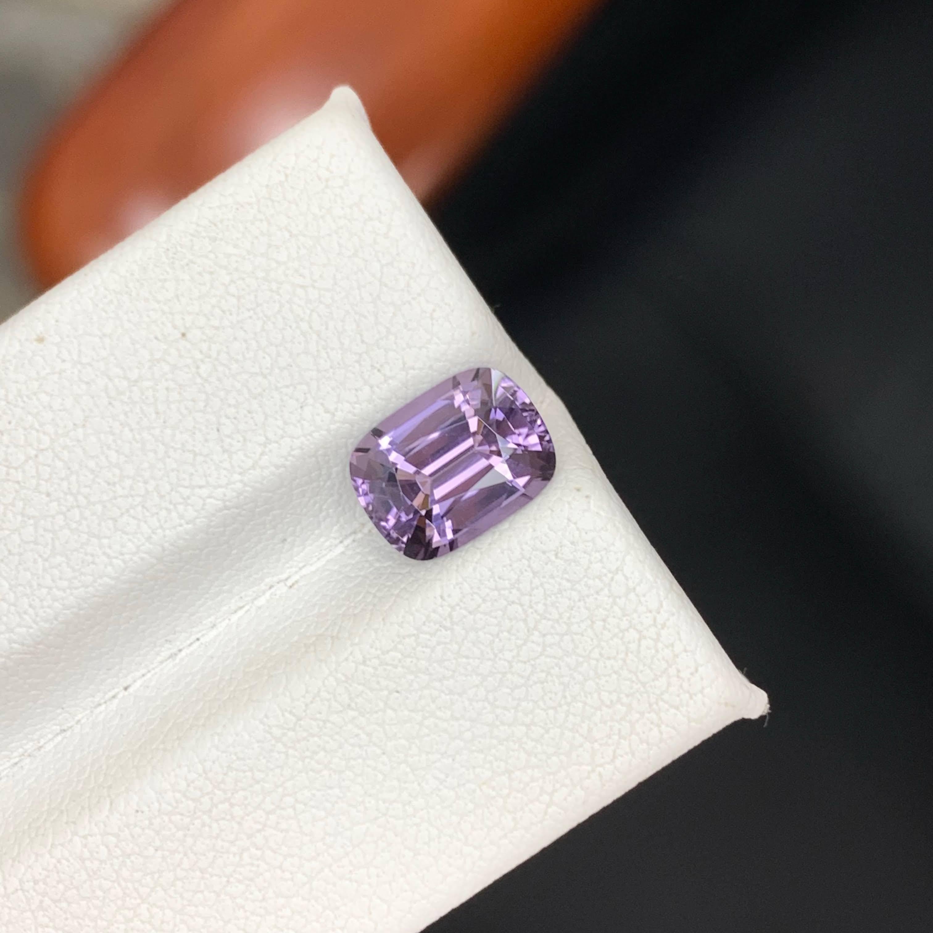 Taglio cuscino 2,45 Carati Nature Spinello Viola Sciolto Pietra Gemma Burmese Taglio Cuscino in vendita