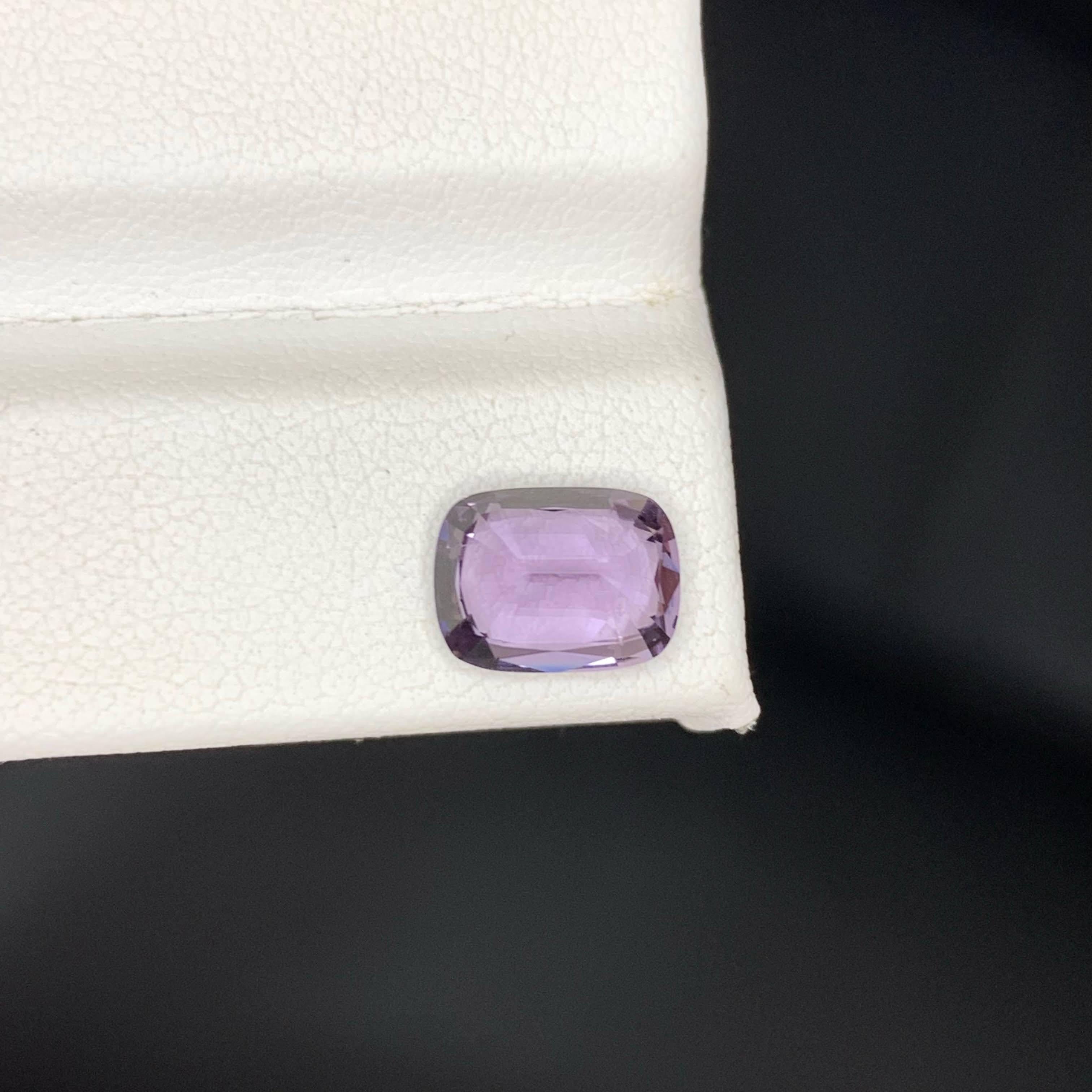 2,45 Carati Nature Spinello Viola Sciolto Pietra Gemma Burmese Taglio Cuscino in vendita 3