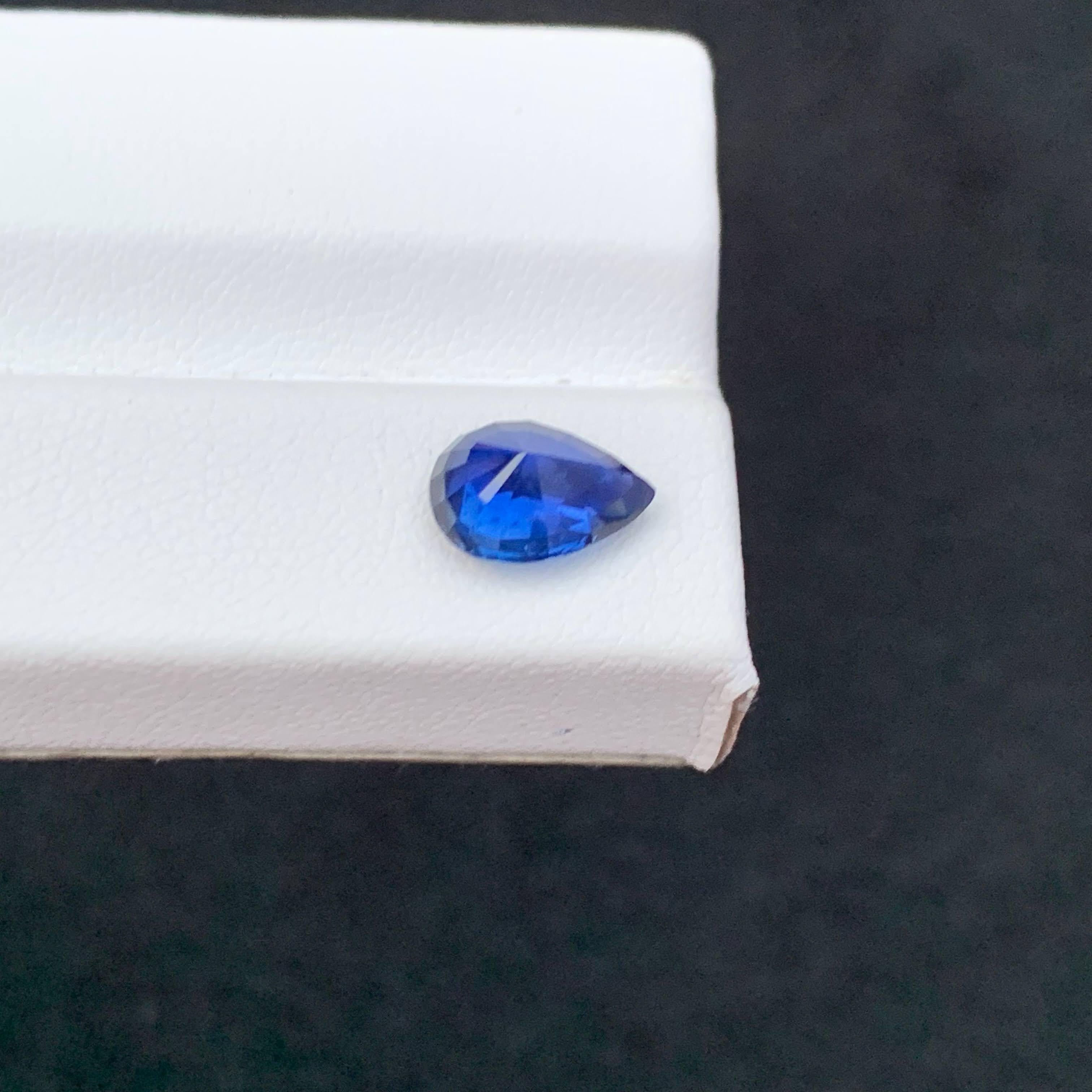 2,45 Karat natürlicher, loser königsblauer Saphir  Sri Lankische Edelsteine in Birnenform (Tropfenschliff) im Angebot