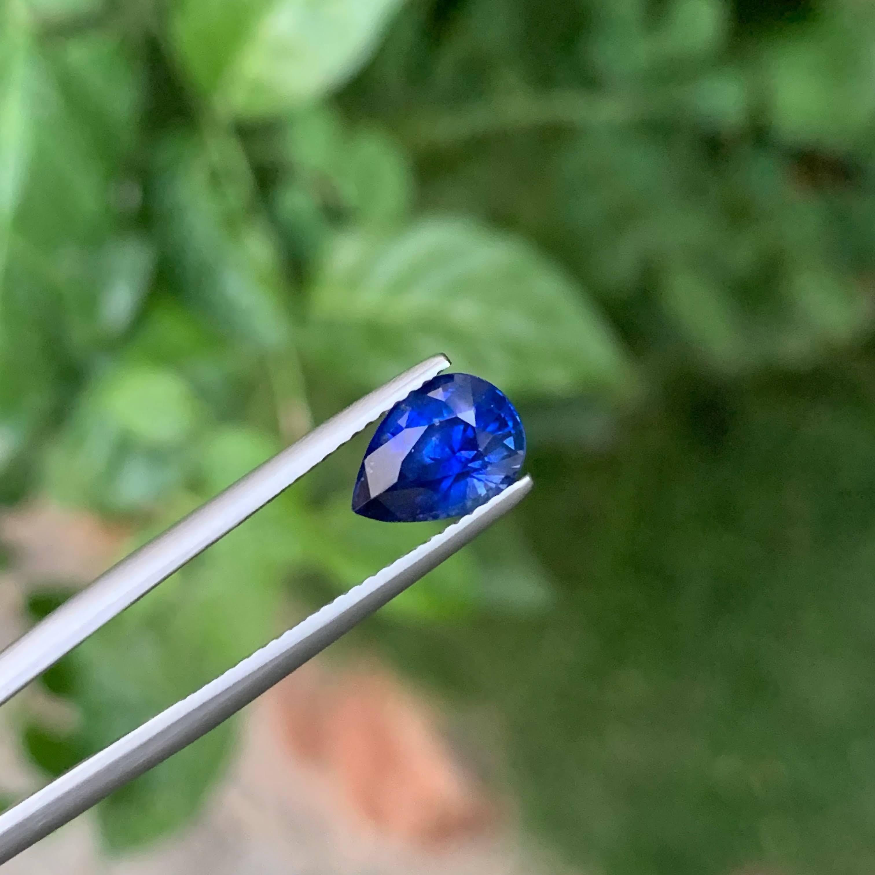 2,45 Karat natürlicher, loser königsblauer Saphir  Sri Lankische Edelsteine in Birnenform im Angebot 1