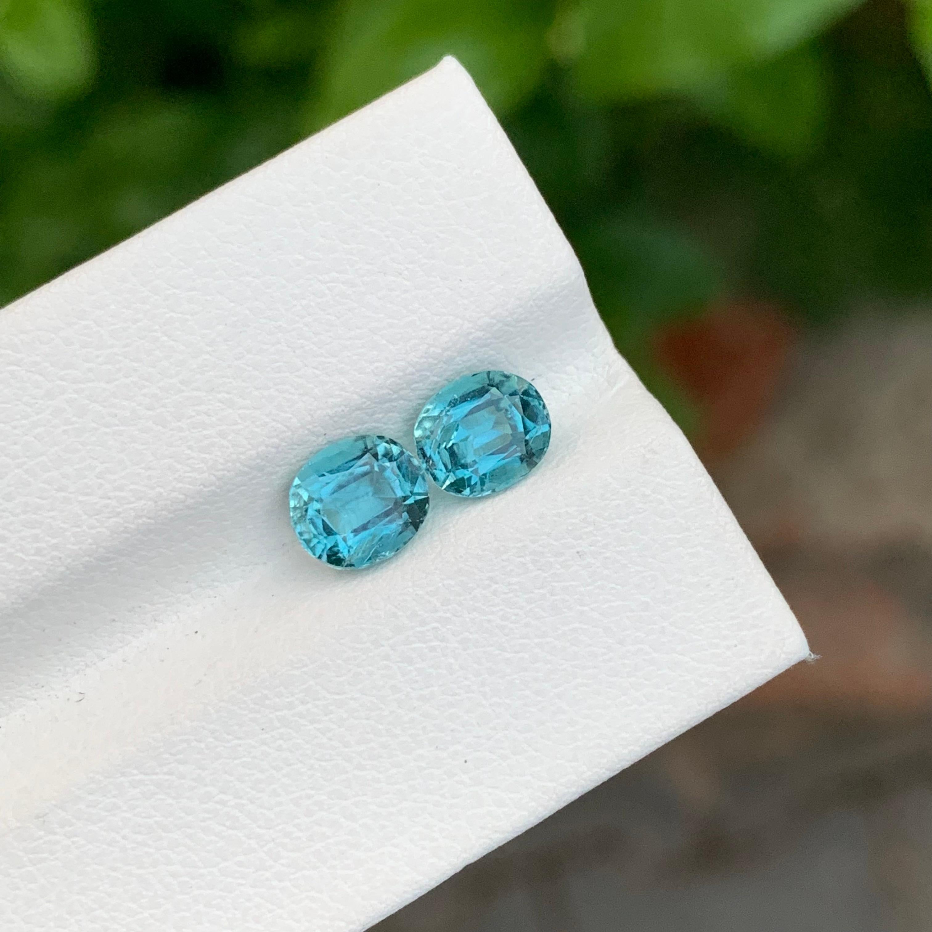 Paire de Tourmaline Seafoam en vrac 

Poids : 2,45 carats
Tailles : 1,25 et 1,20 carat 
Couleur :  Mousse de mer 
Origine : Afghanistan
Certificat : Sur demande
Traitement : Non
Forme : Coussin


La tourmaline est une pierre précieuse captivante