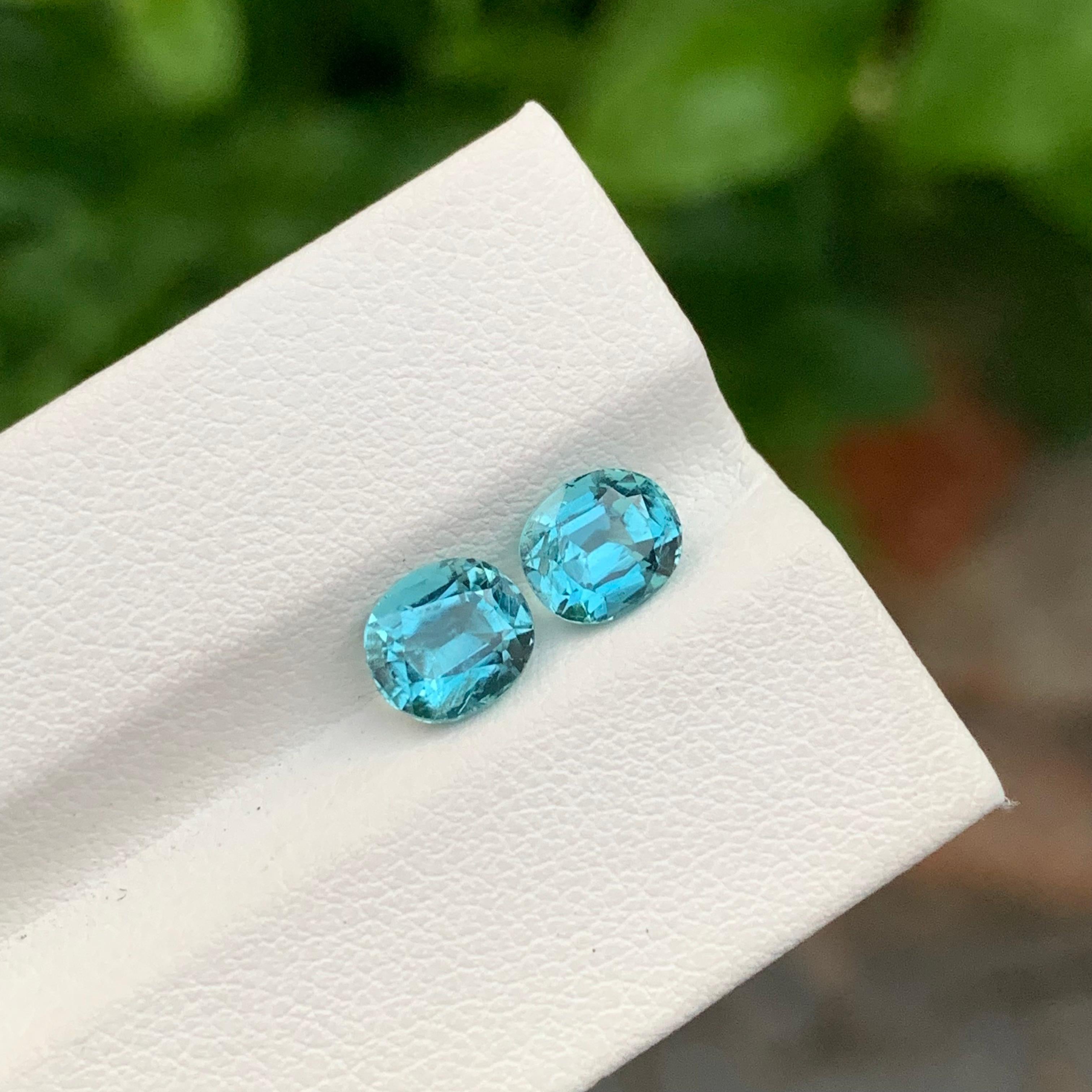 2.45 Carat Natural Loose Seafoam Tourmaline Pieces For Earrings en vente 2