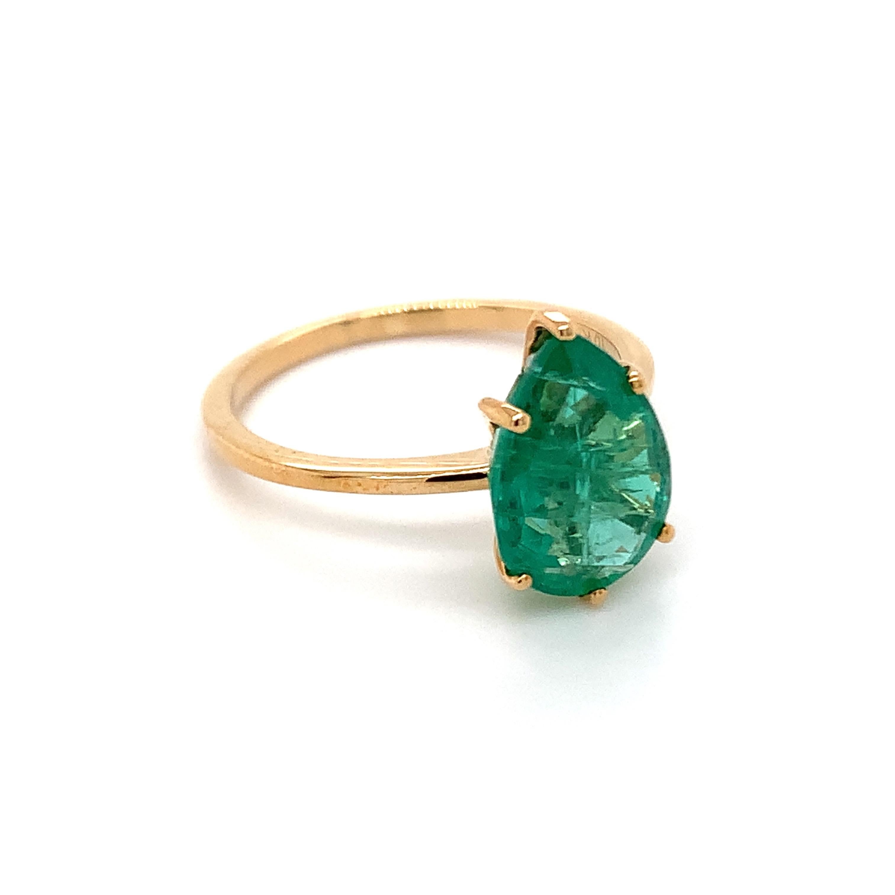 Pear shape emerald gemstone beautifully crafted in a 10K yellow gold ring.

With a vibrant green color hue. The birthstone for May is a symbol of renewed spring growth. Explore a vast range of precious stone Jewelry in our store. 

Centre stone is a
