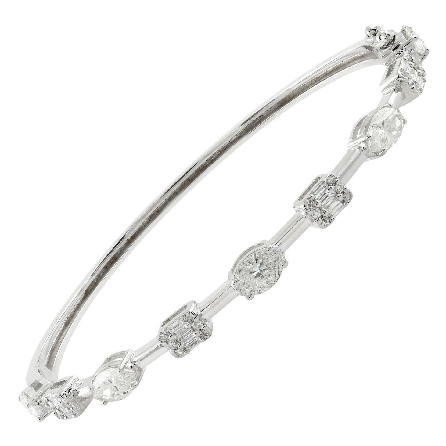2.45 Carat SI/HI Marquise Diamond Sleek Bracelet 14 Karat White Gold Jewelry For Sale