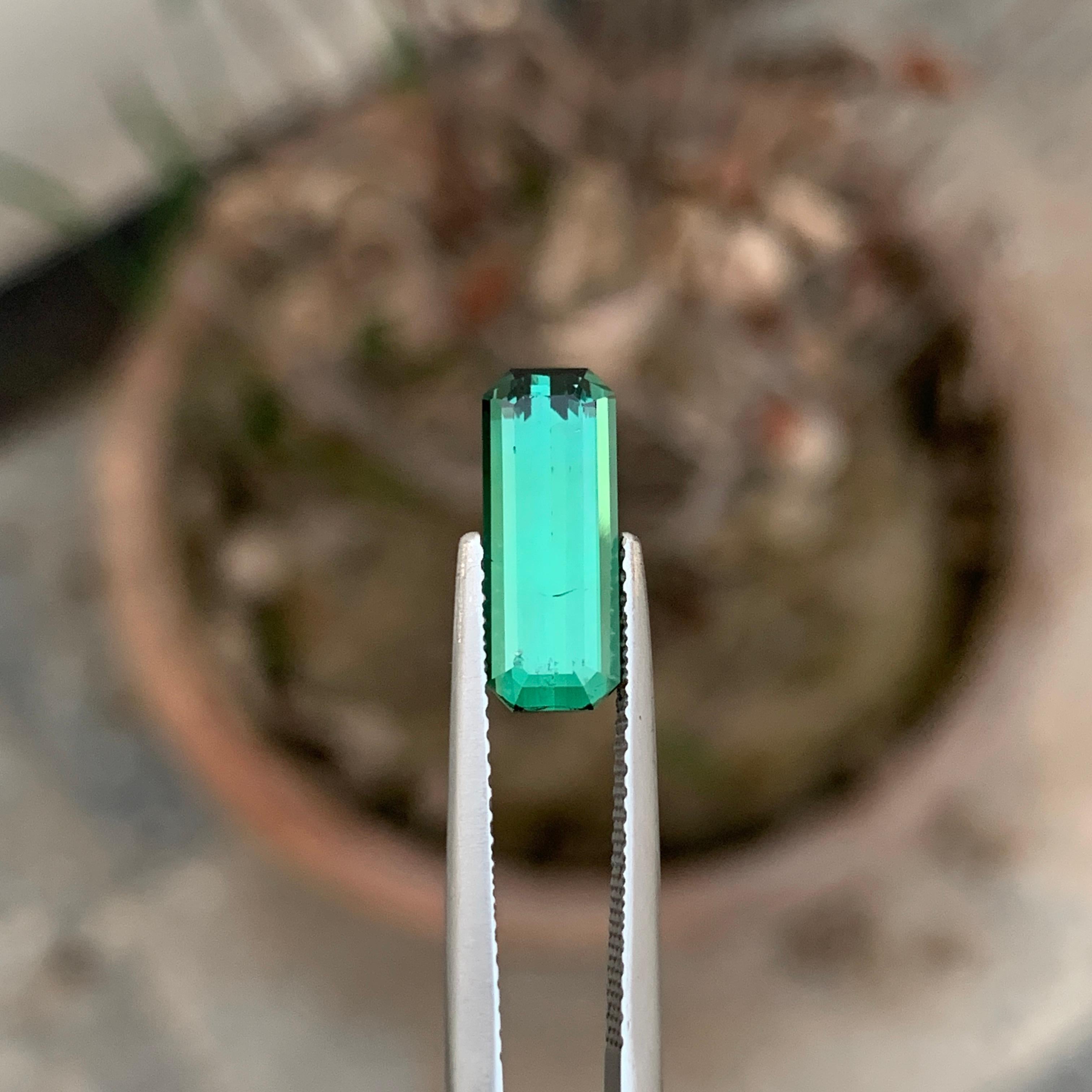 2.45 Carats Natural Loose Tourmaline Gemstone For Pendant Jewellery  In New Condition For Sale In Peshawar, PK