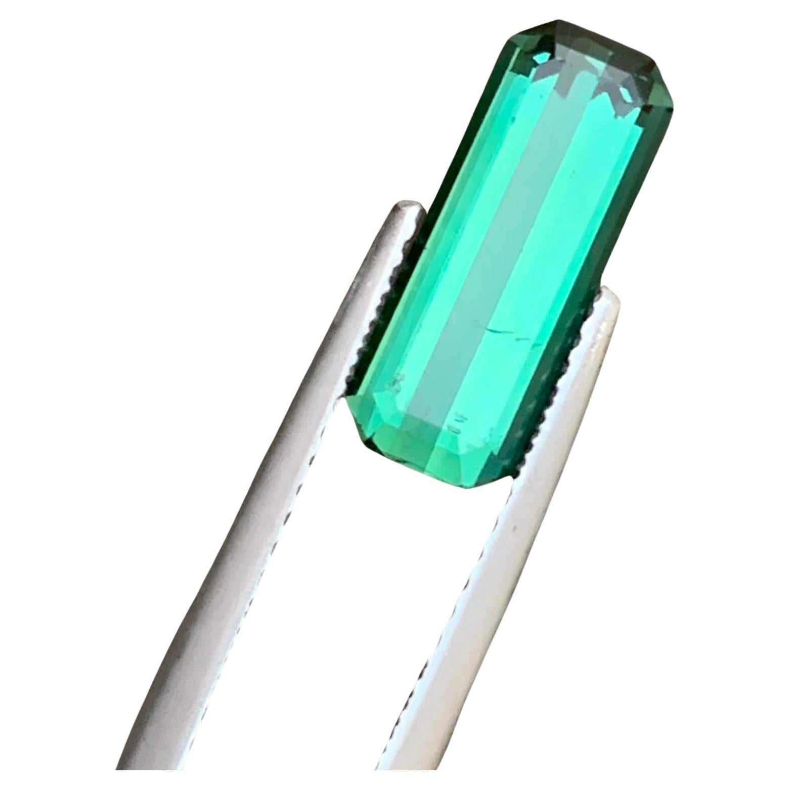 2.45 Carats Natural Loose Tourmaline Gemstone For Pendant Jewellery  For Sale