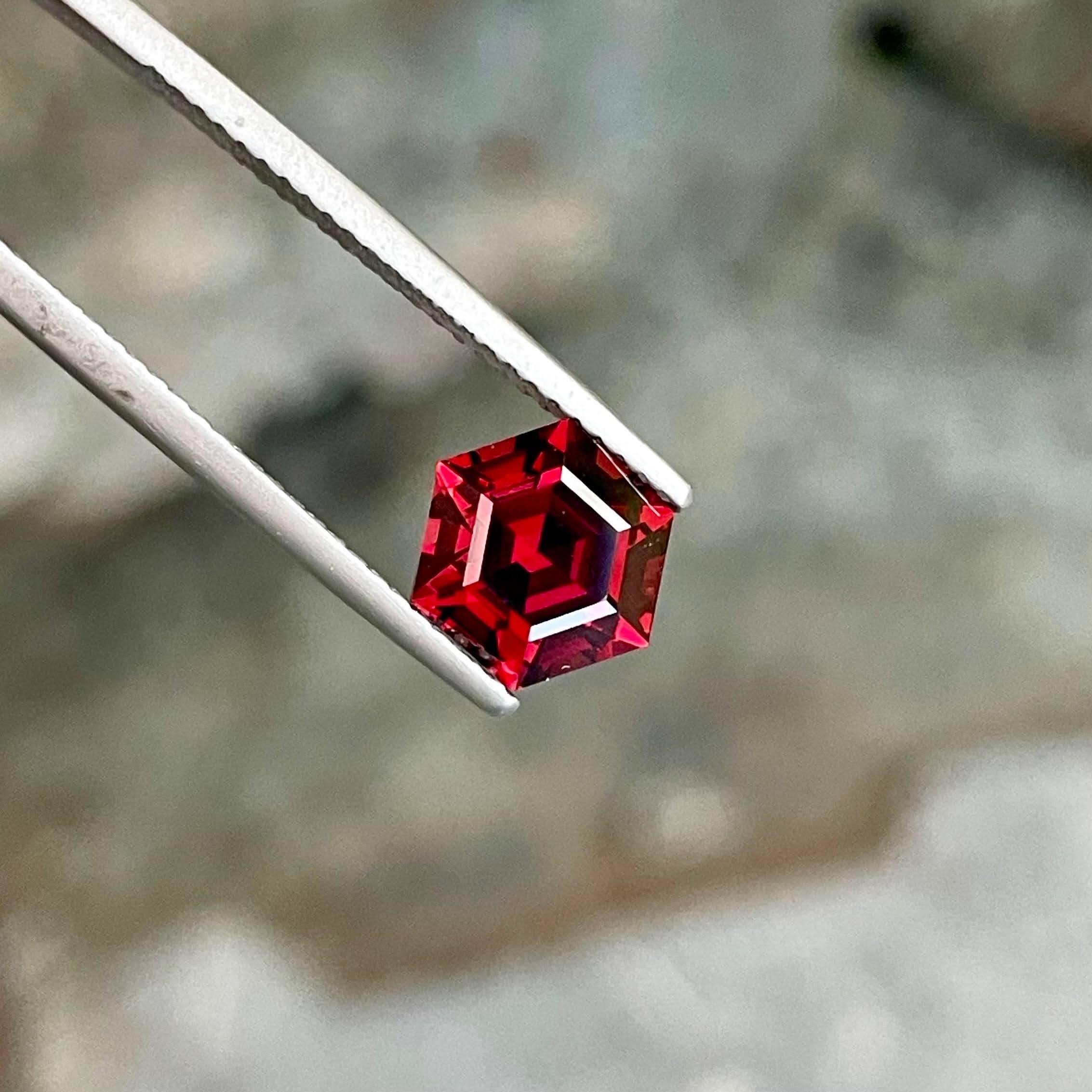 Weight 2.45 carats 
Dimensions 8.4x7.3x5.4 mm 
Treatment none 
Origin Africa 
Clarity Loupe Clean 
Shape Hexagonal 
Cut Hexagon 




The captivating allure of a 2.45 carats Red Garnet Stone with a Hexagon Cut evokes the rich hues of African