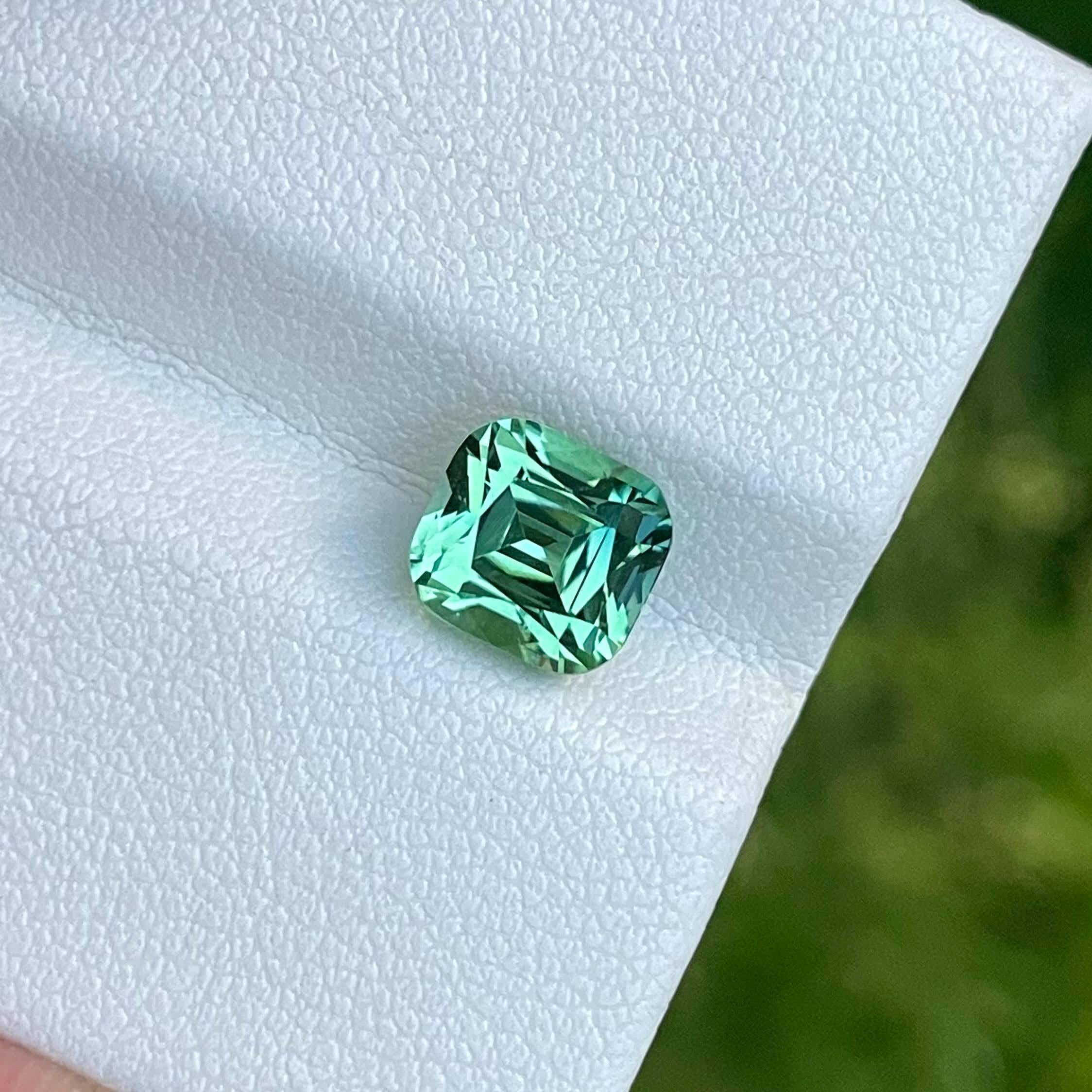 2.45 Karat Meer Form lose Turmalin Stein Cushion Cut afghanischen Edelstein (Moderne) im Angebot