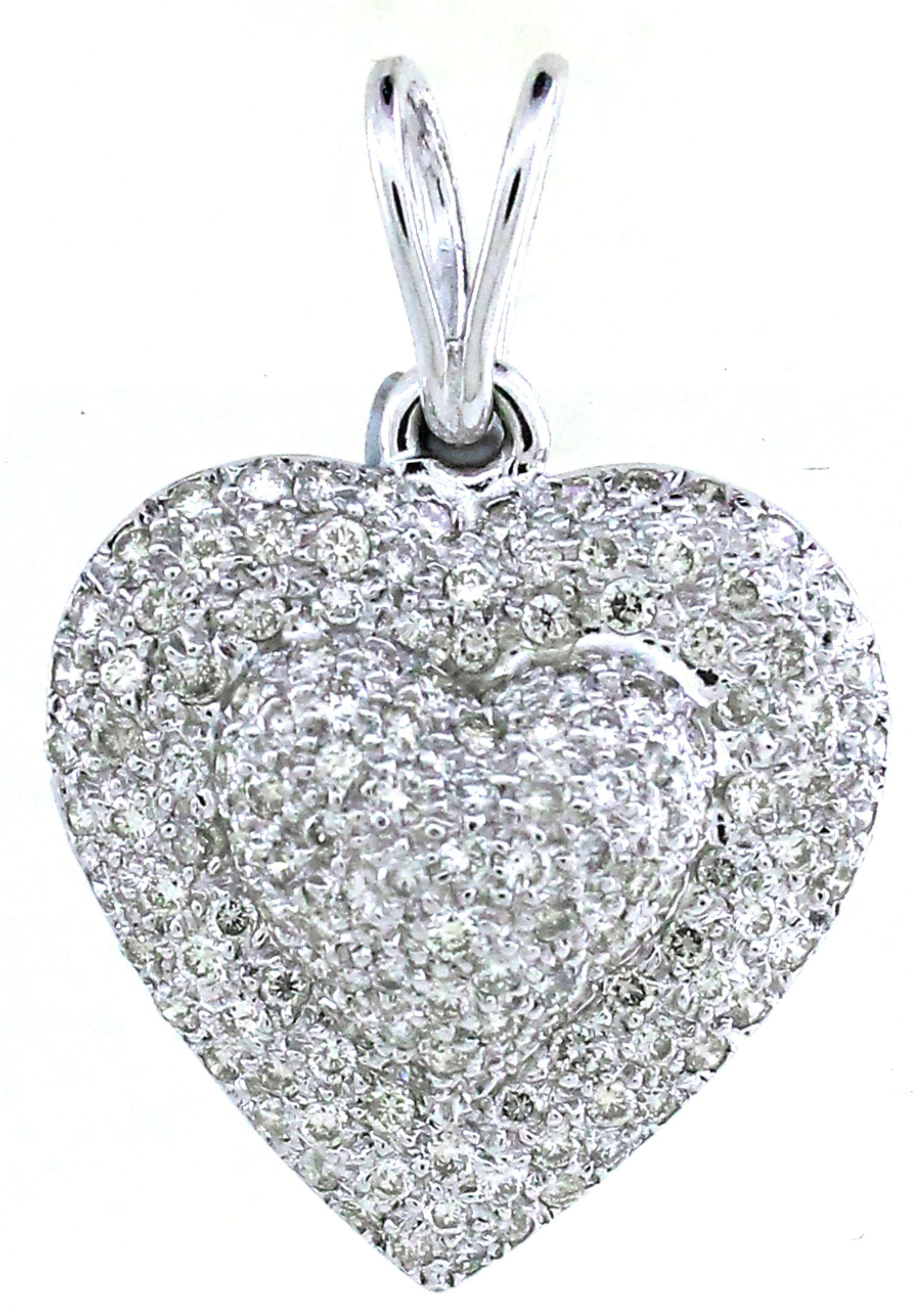 Moderno 2.45 carati di ciondolo a forma di cuore con diamante in vendita