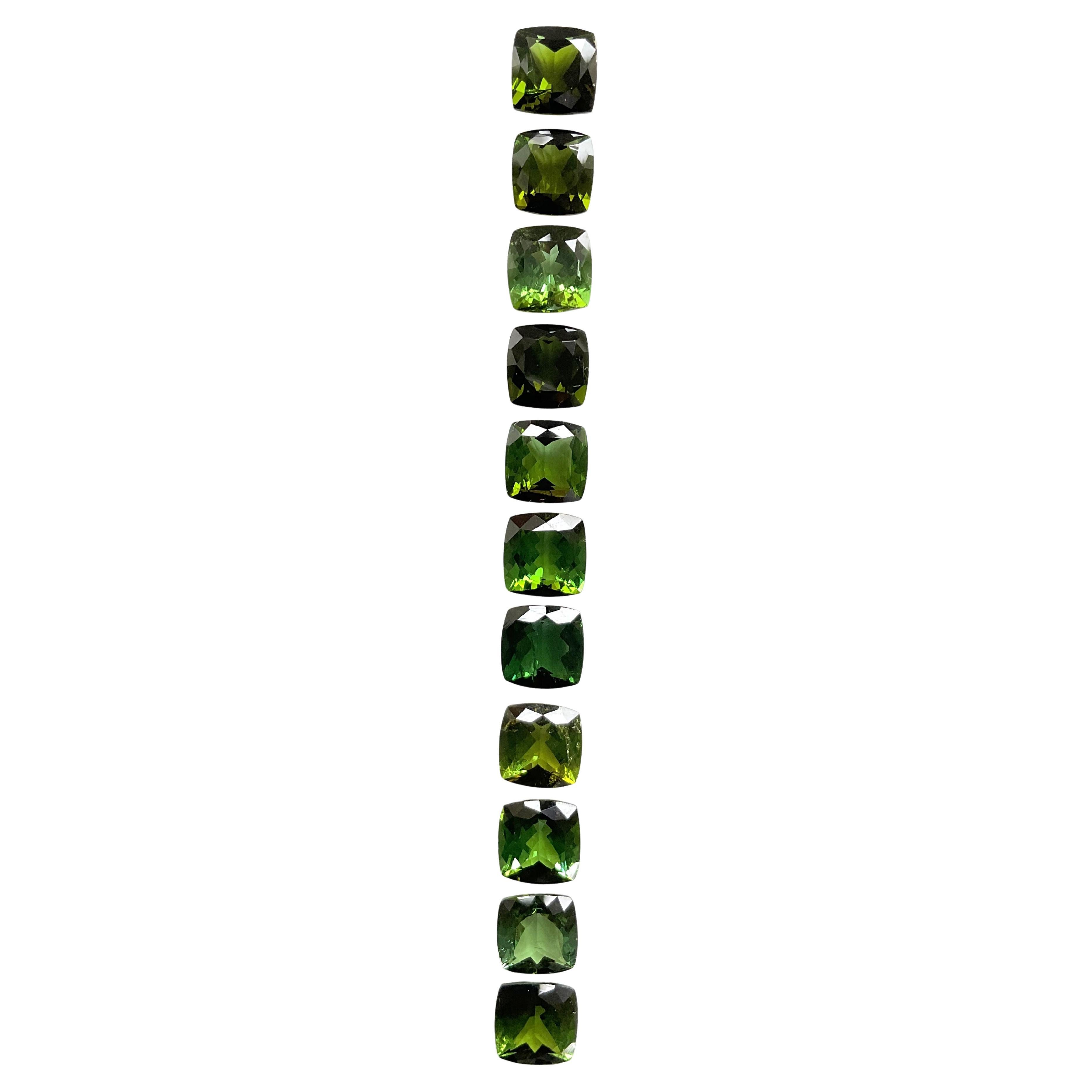 24,50 Quilates Turmalina Verde Cojín 11 Piezas Piedra tallada facetada Gema natural en venta