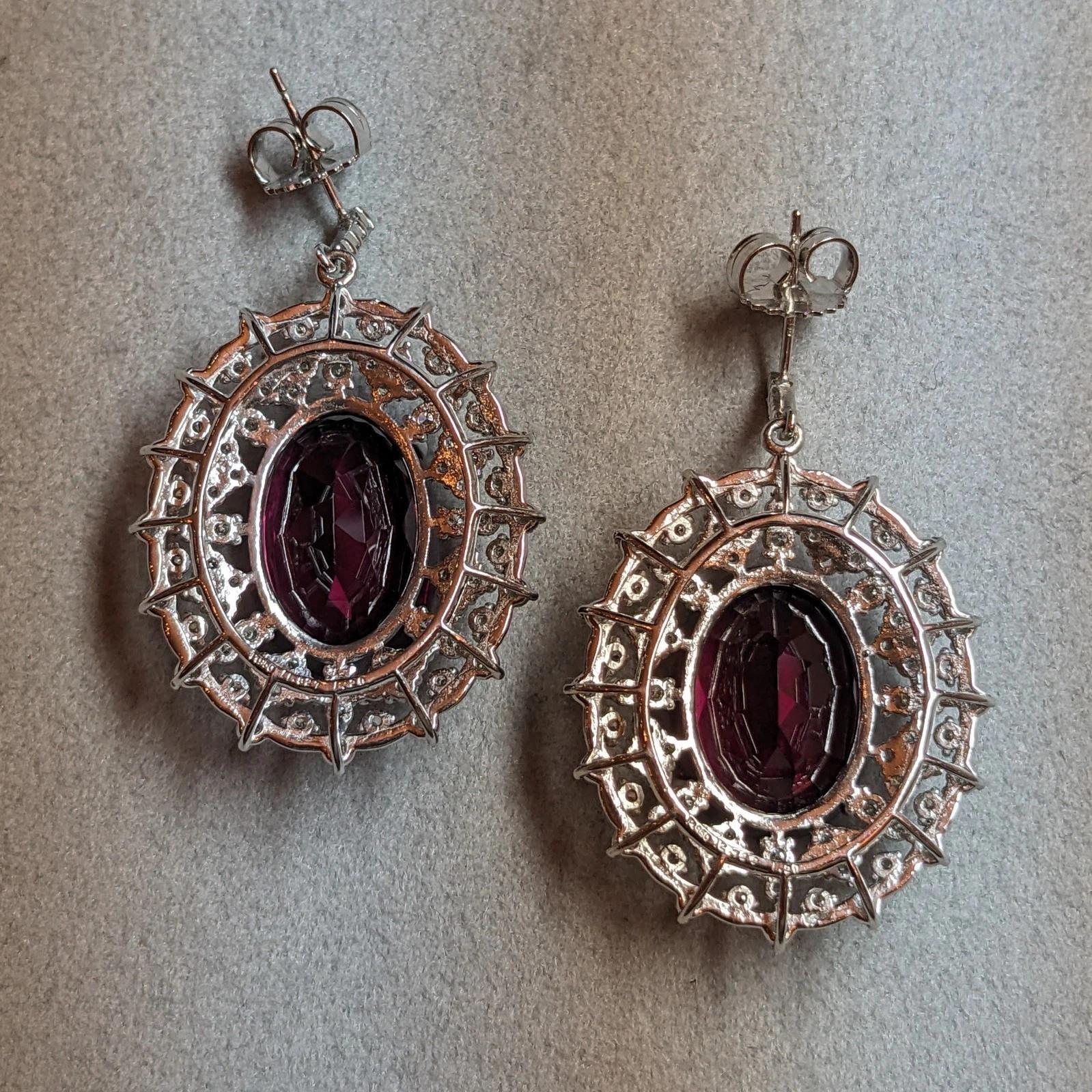 Boucles d'oreilles pendantes en platine avec grenat ovale et diamant de 24,54 ct en vente 2