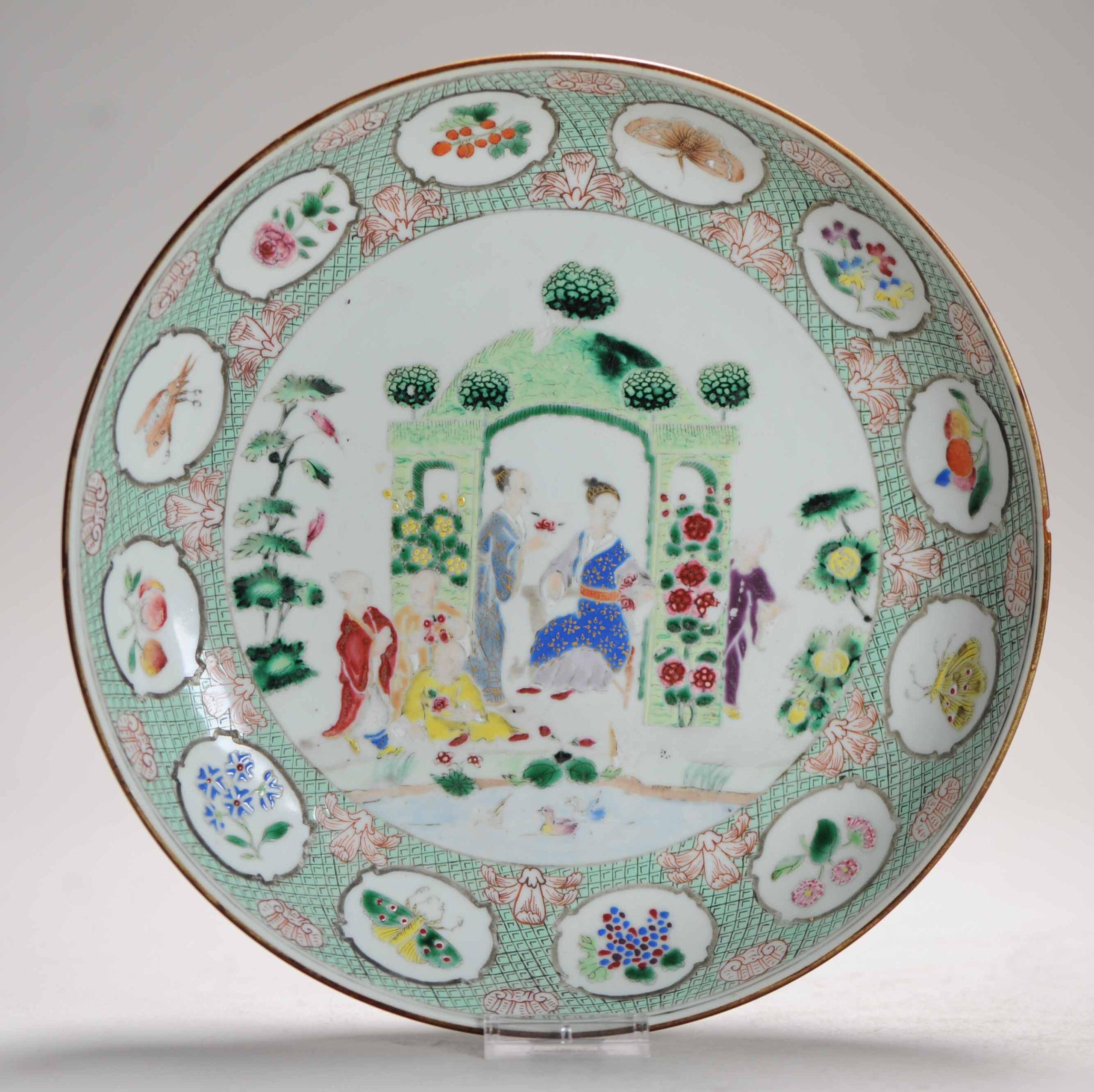 18th Century and Earlier 24.5CM Ca 1740 Chinese porcelain Commande Dish CORNELIS PRONK 'Arbour' Pattern For Sale
