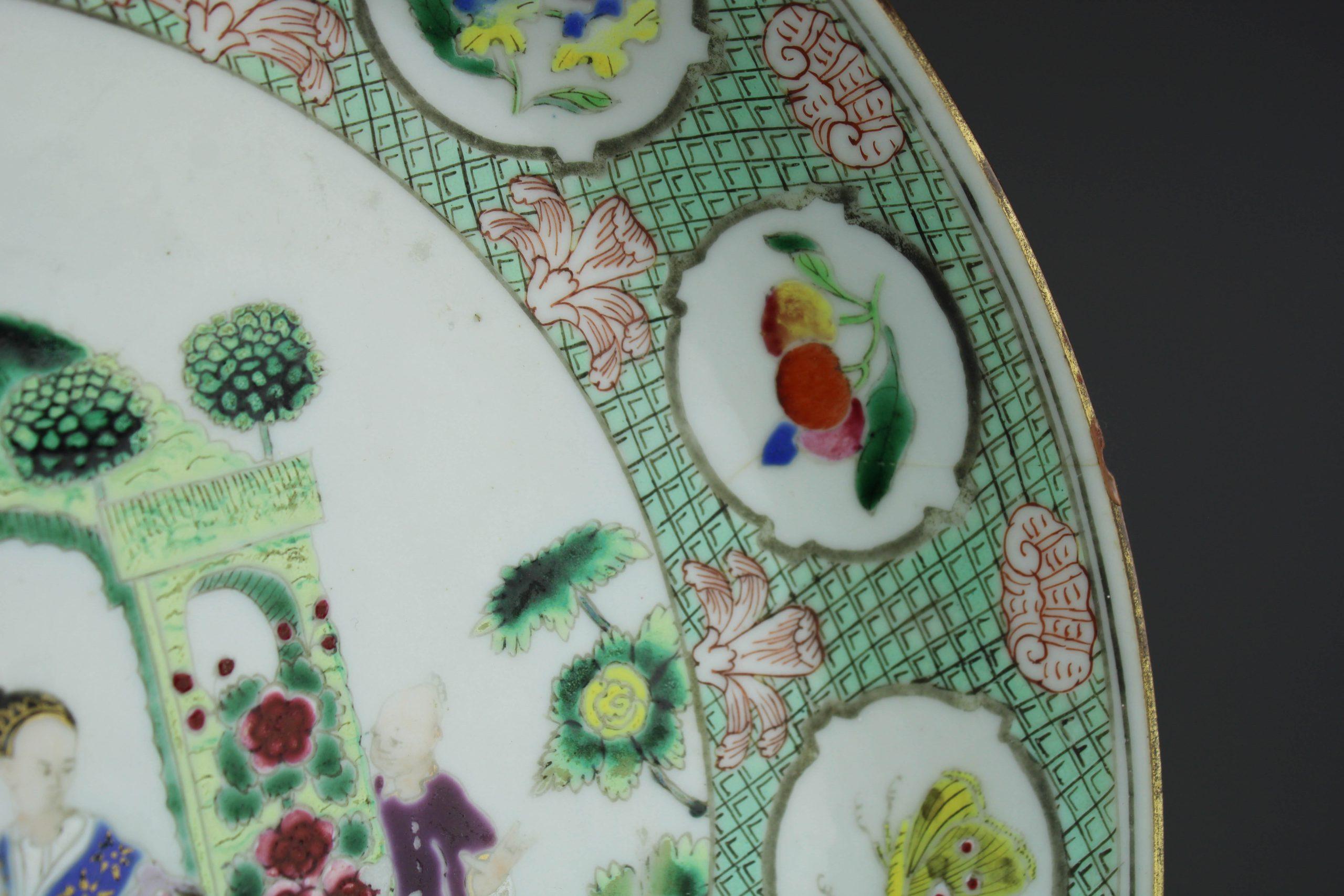 24.5CM Ca 1740 Chinese porcelain Commande Dish CORNELIS PRONK 'Arbour' Pattern For Sale 2