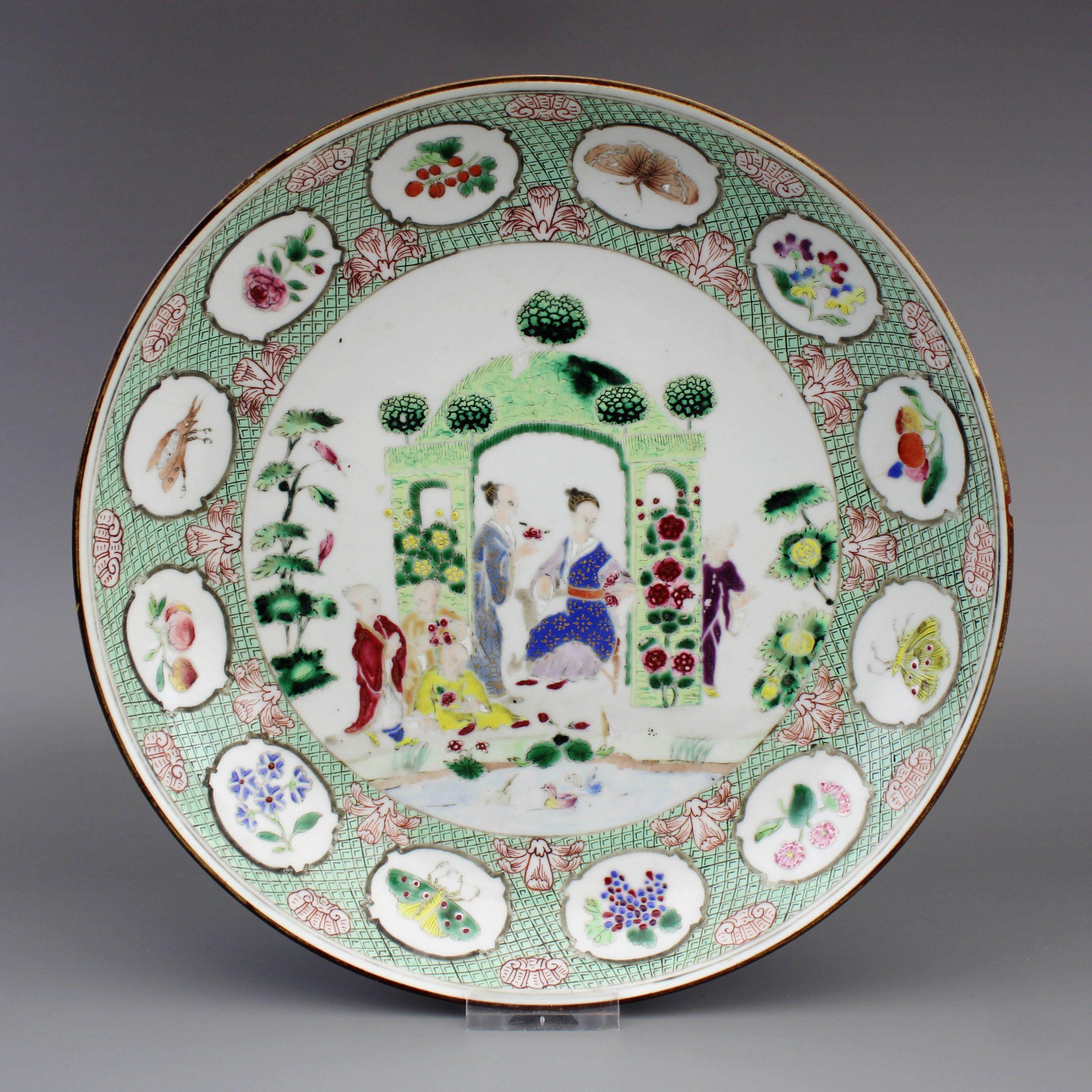 24.5CM Ca 1740 Chinese porcelain Commande Dish CORNELIS PRONK 'Arbour' Pattern For Sale 3