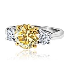 2.45ct Fancy Yellow Round Cut Three Stone Diamond Engagement Ring (bague de fiançailles à trois pierres)