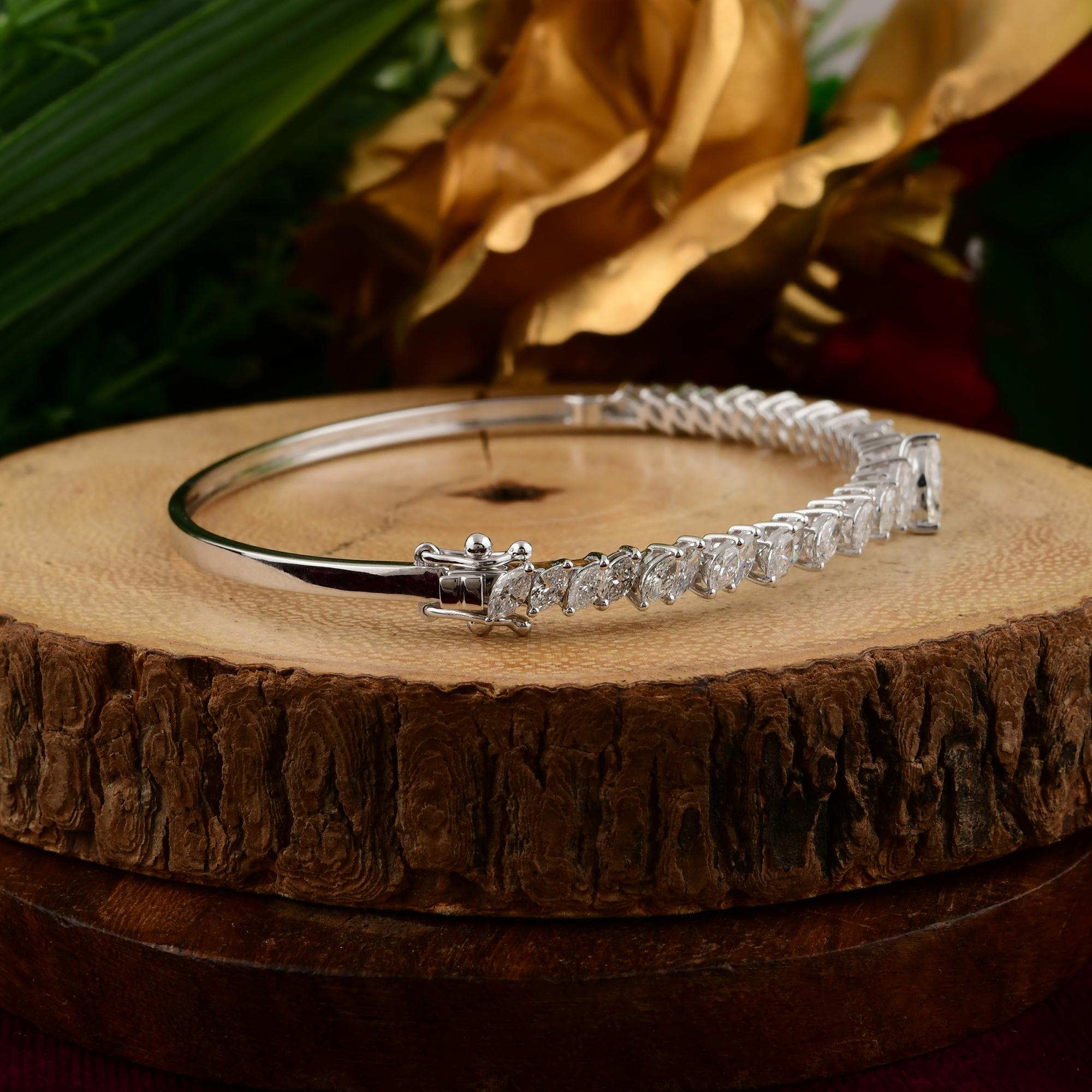 Modern 2.46 Carat Marquise Cut SI/H Diamond Oval Bangle Bracelet 18k Solid White Gold For Sale