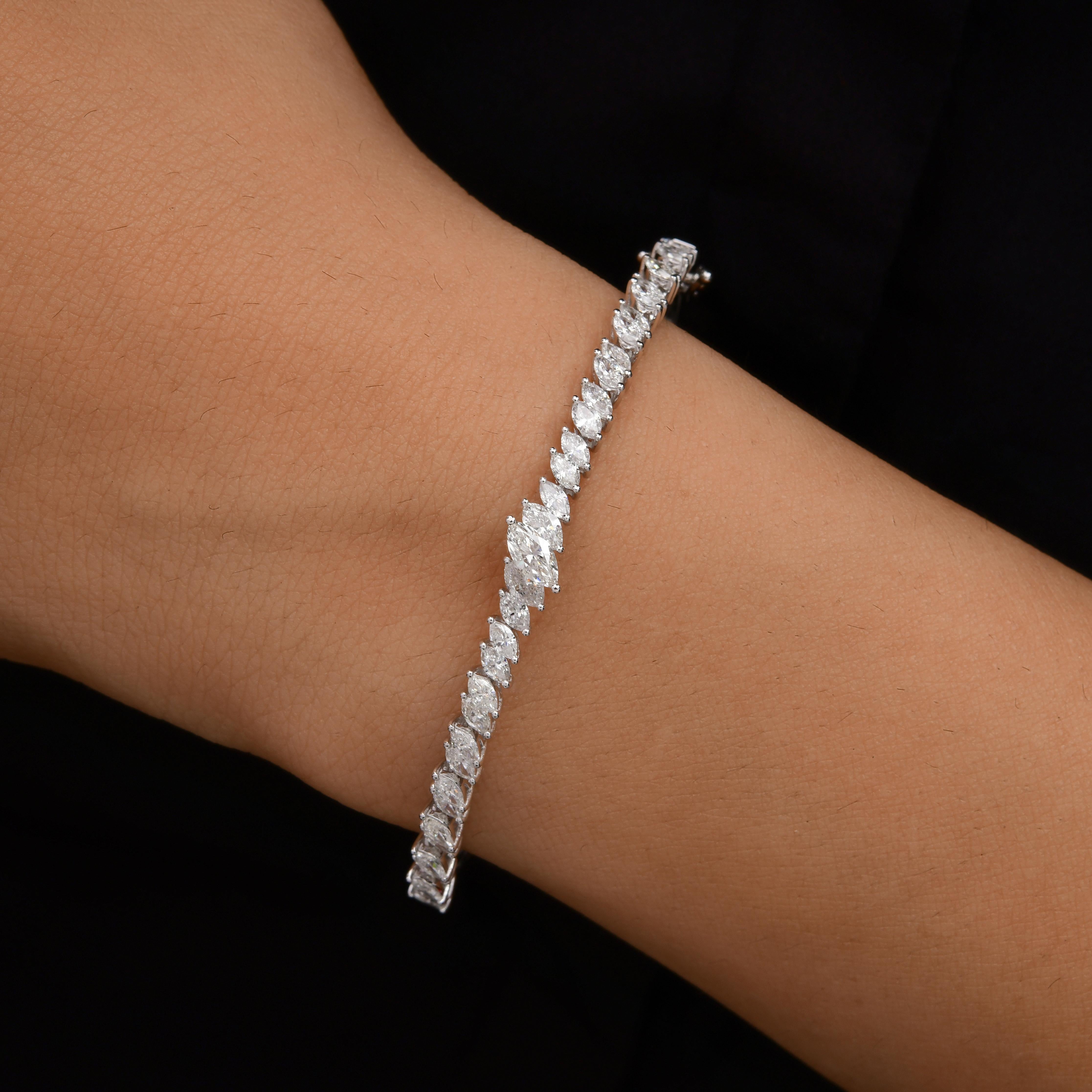 2.46 Carat Marquise Cut SI/H Diamond Oval Bangle Bracelet 18k Solid White Gold In New Condition For Sale In Diera, Dubai