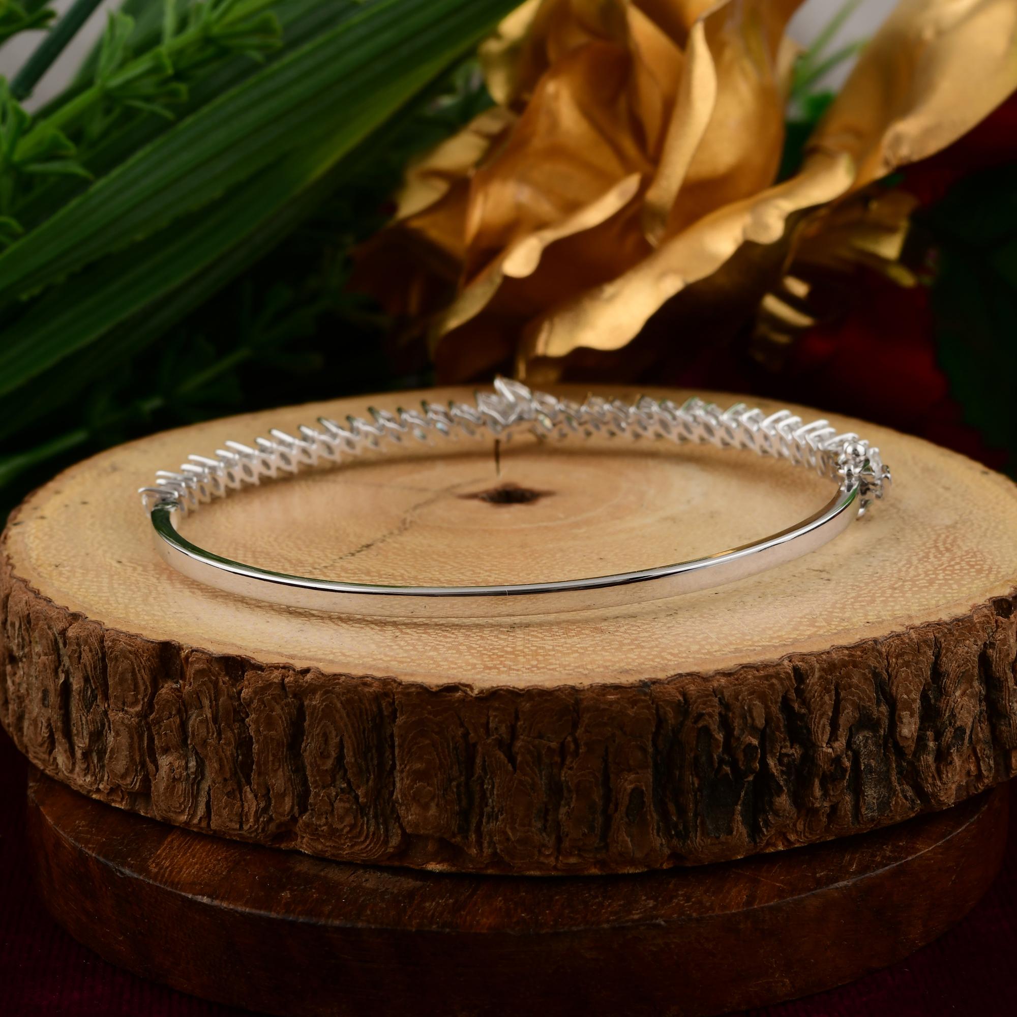 Women's 2.46 Carat Marquise Cut SI/H Diamond Oval Bangle Bracelet 18k Solid White Gold For Sale