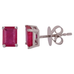 Boucles d'oreilles en or blanc 18 carats avec rubis du Mozambique de 2,46 carats