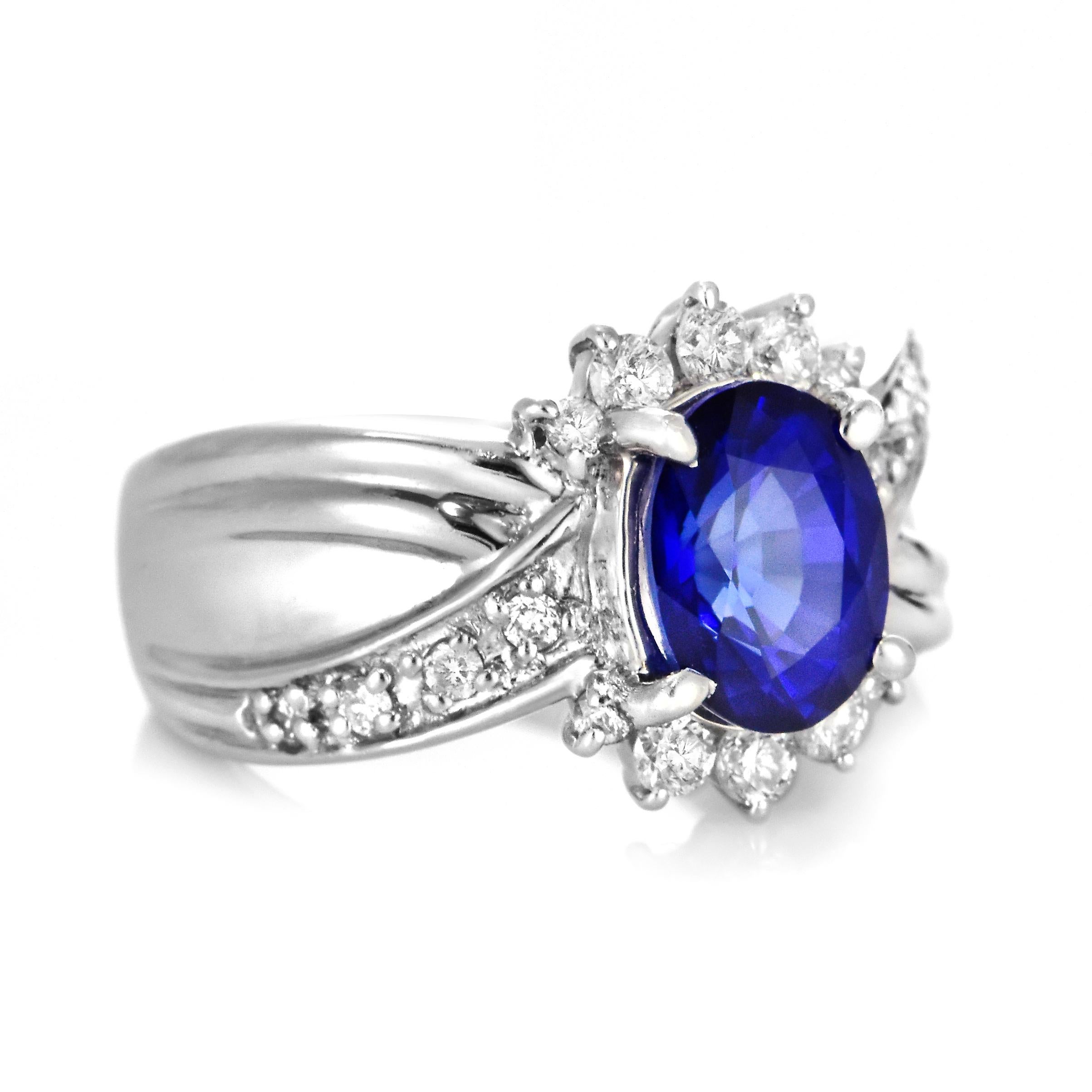 2,46 Karat natürlicher königsblauer Saphir und Diamantring aus Platin im Angebot 6
