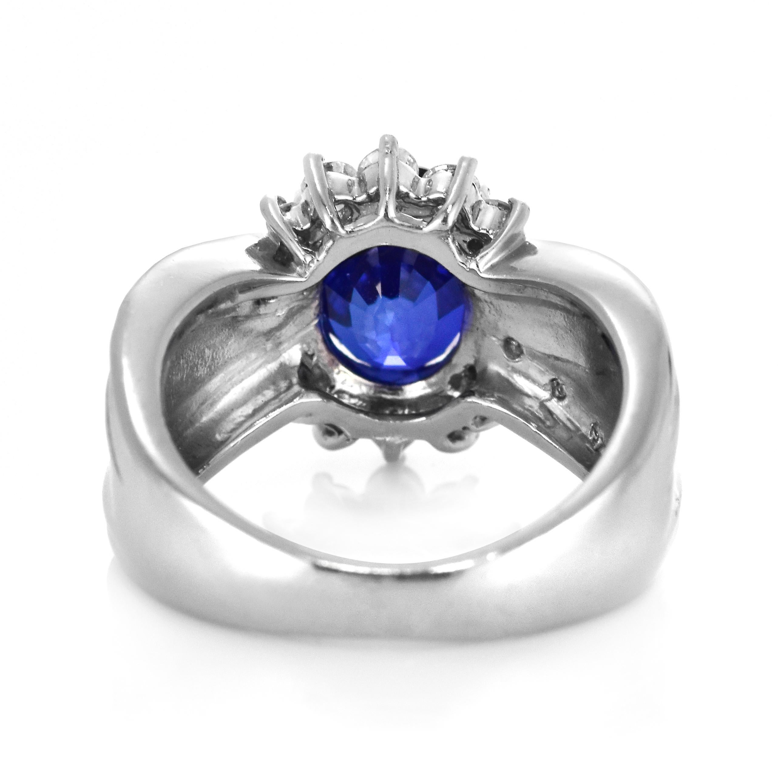2,46 Karat natürlicher königsblauer Saphir und Diamantring aus Platin im Angebot 7